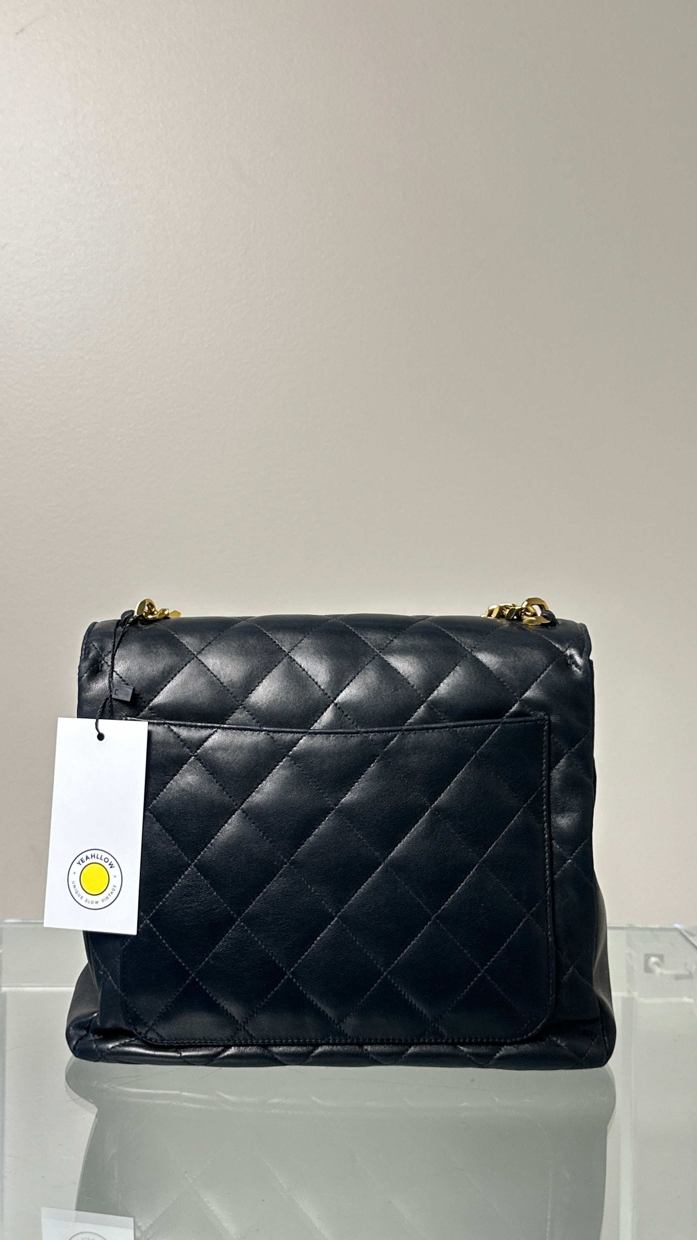 CHANEL VINTAGE 90'S WITH GOLD IN BLACK