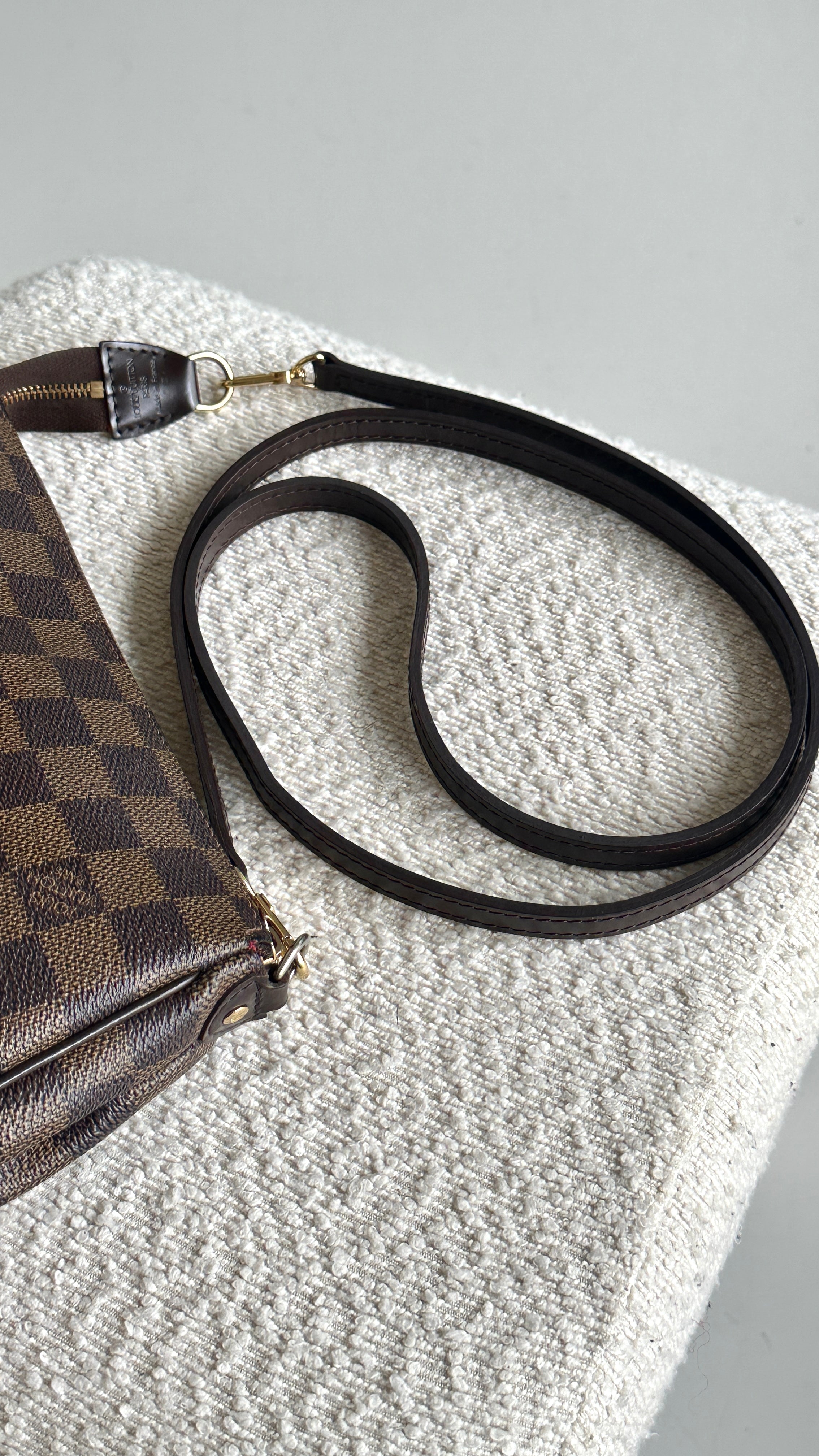 LOUIS VUITTON DAMIER EBÈNE EVA IN BROWN