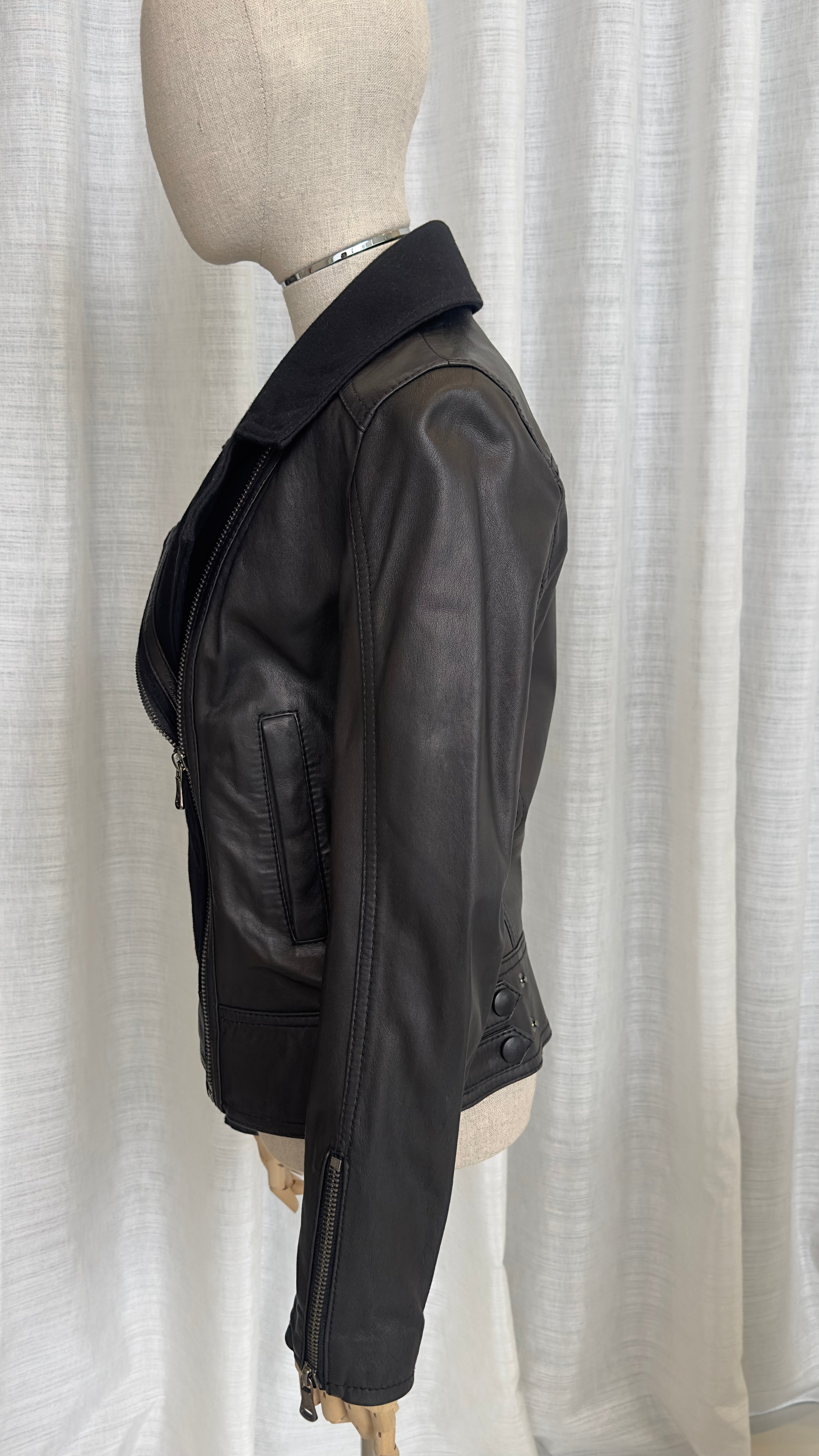 Dolce & Gabbana Leather Jacket In Black