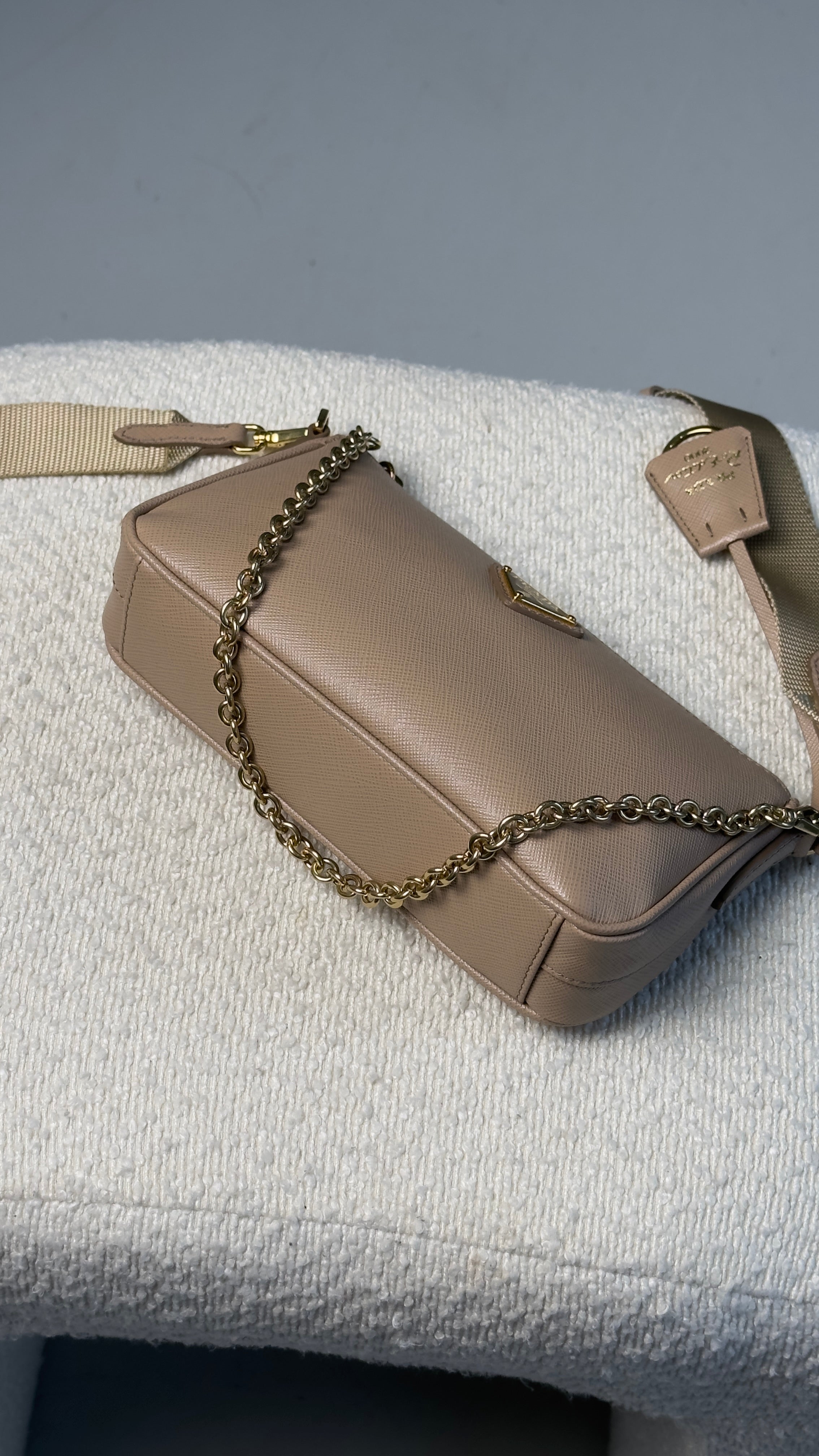 PRADA SAFFIANO LUX LEATHER RE-EDITION 2000 BAG IN BEIGE