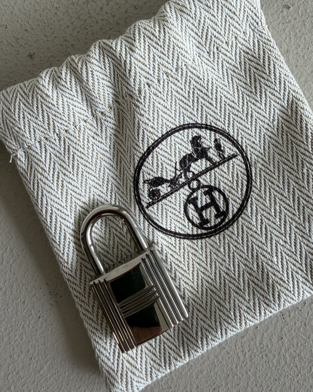 HERMÈS BLUE TOGO LEATHER 35 HANDBAG IN BLUE