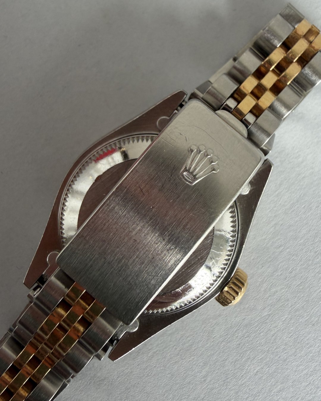 ROLEX LADY DATEJUST 26 MM COM MOSTRADOR CHAMPANHE