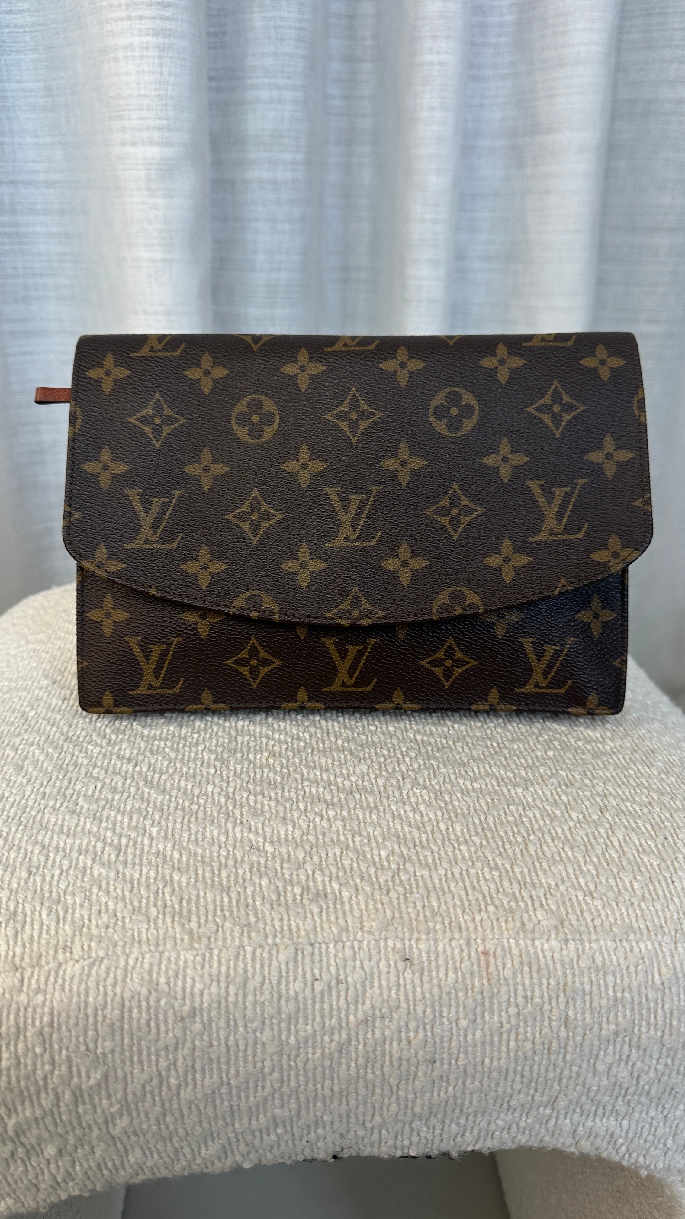 LOUIS VUITTON MONOGRAM  VINTAGE POCHETTE -IN BROWN