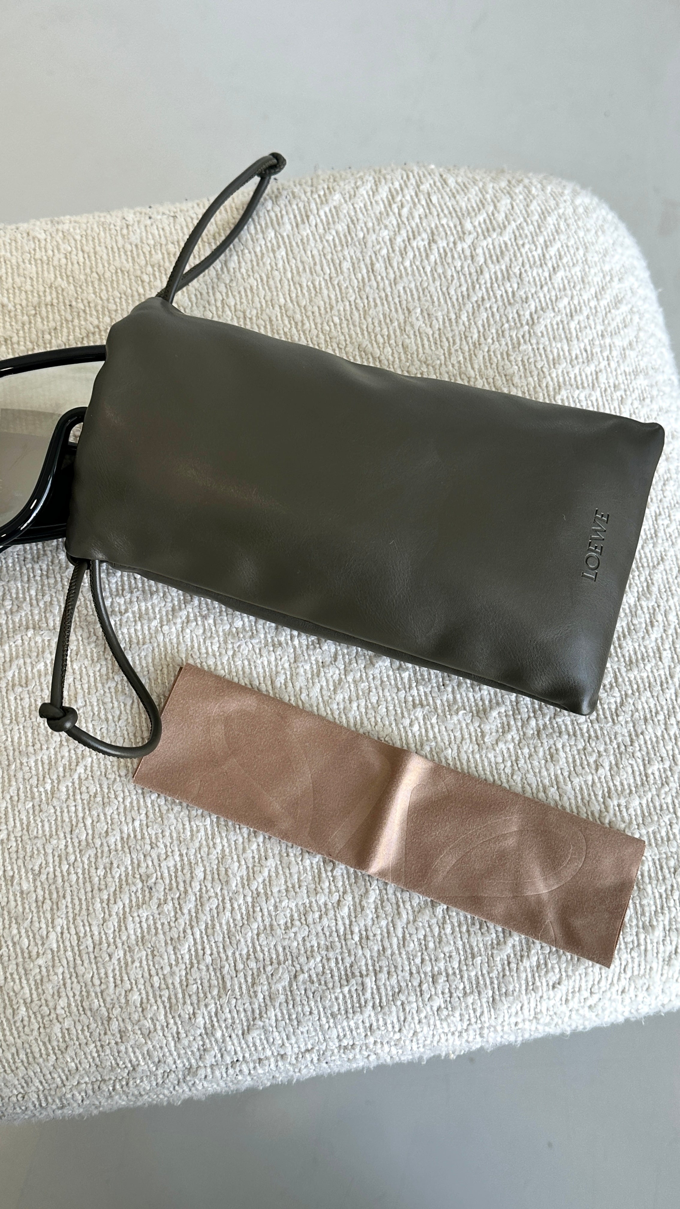 LOEWE PAULAS IBIZA SUNGLASSES IN BLACK