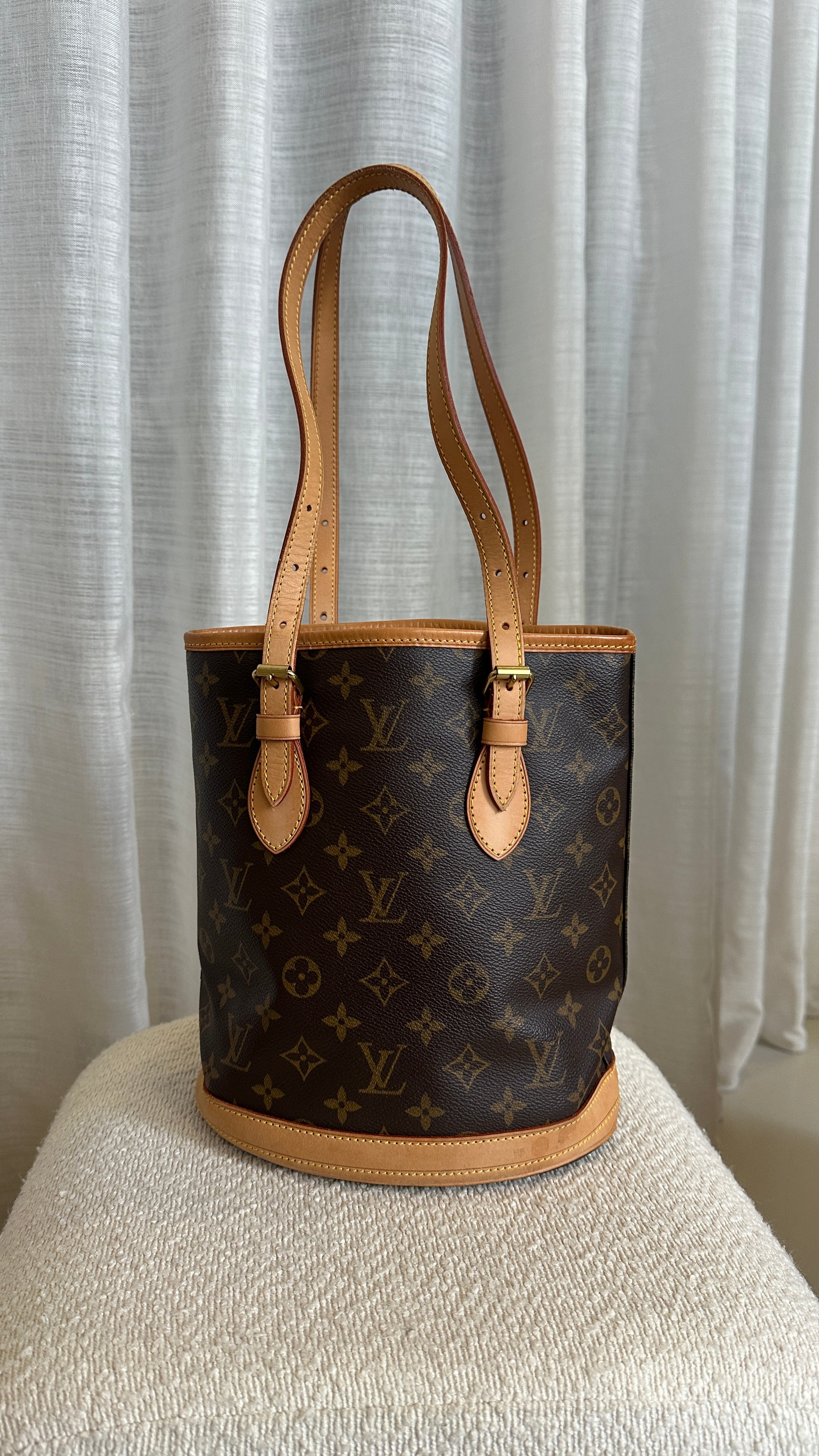 LOUIS VUITTON MONOGRAM PETITE BUCKET IN BROWN