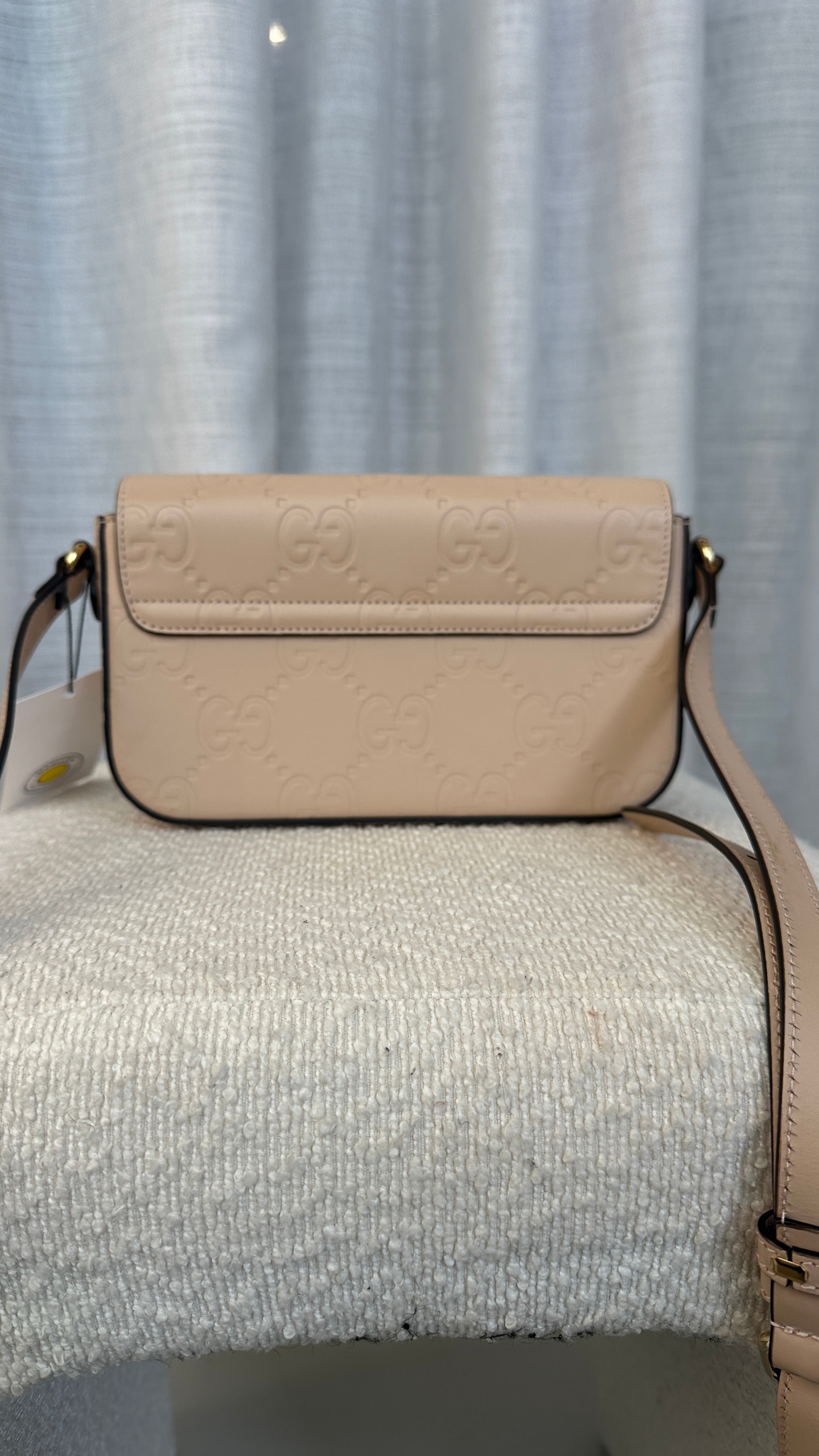 GUCCI MARMONT CHAIN FLAP WALLET CROSSBODY BAG - IN BEIGE