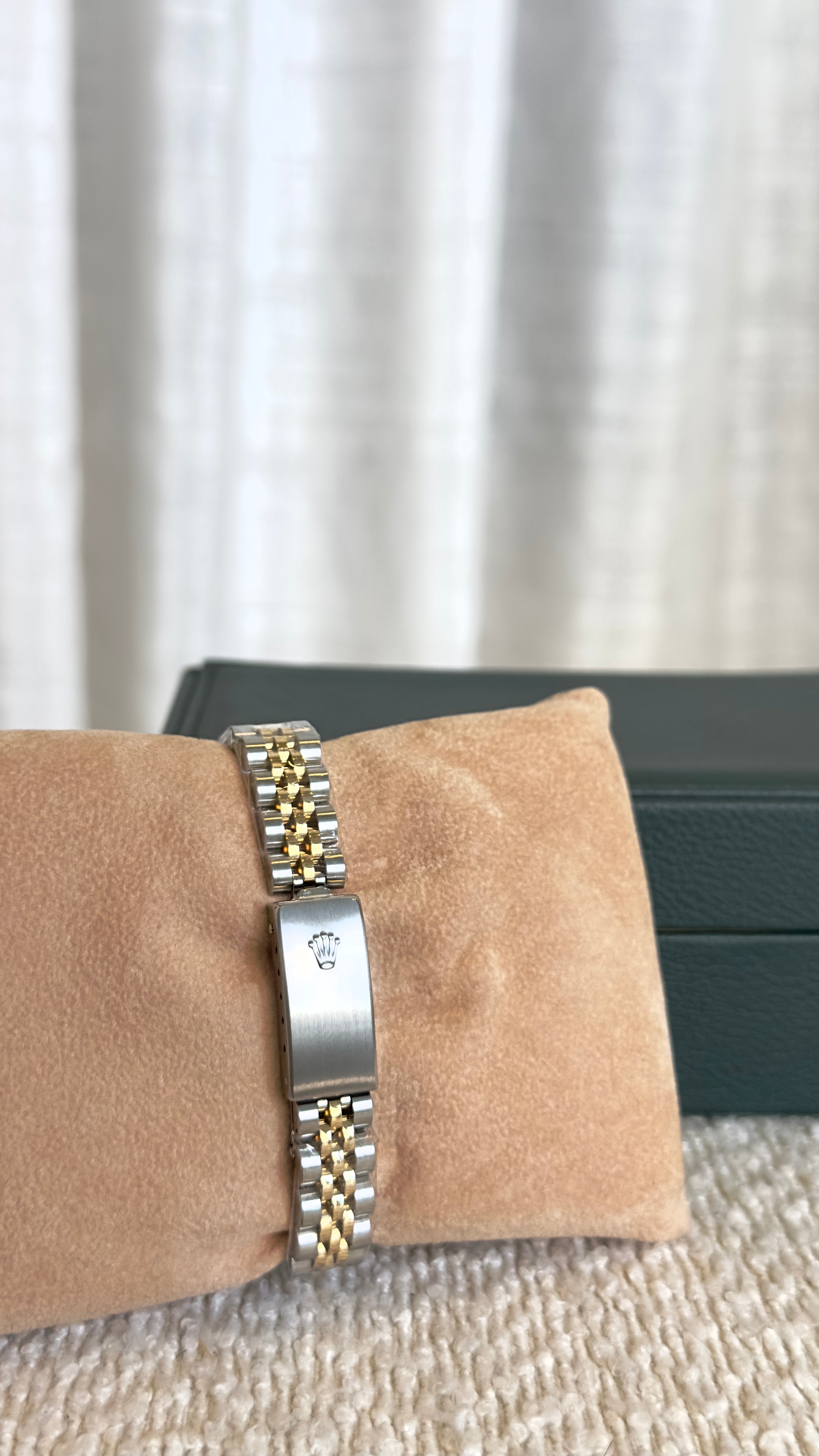 ROLEX LADY DATEJUST 26MM IN STEEL AND GOLD