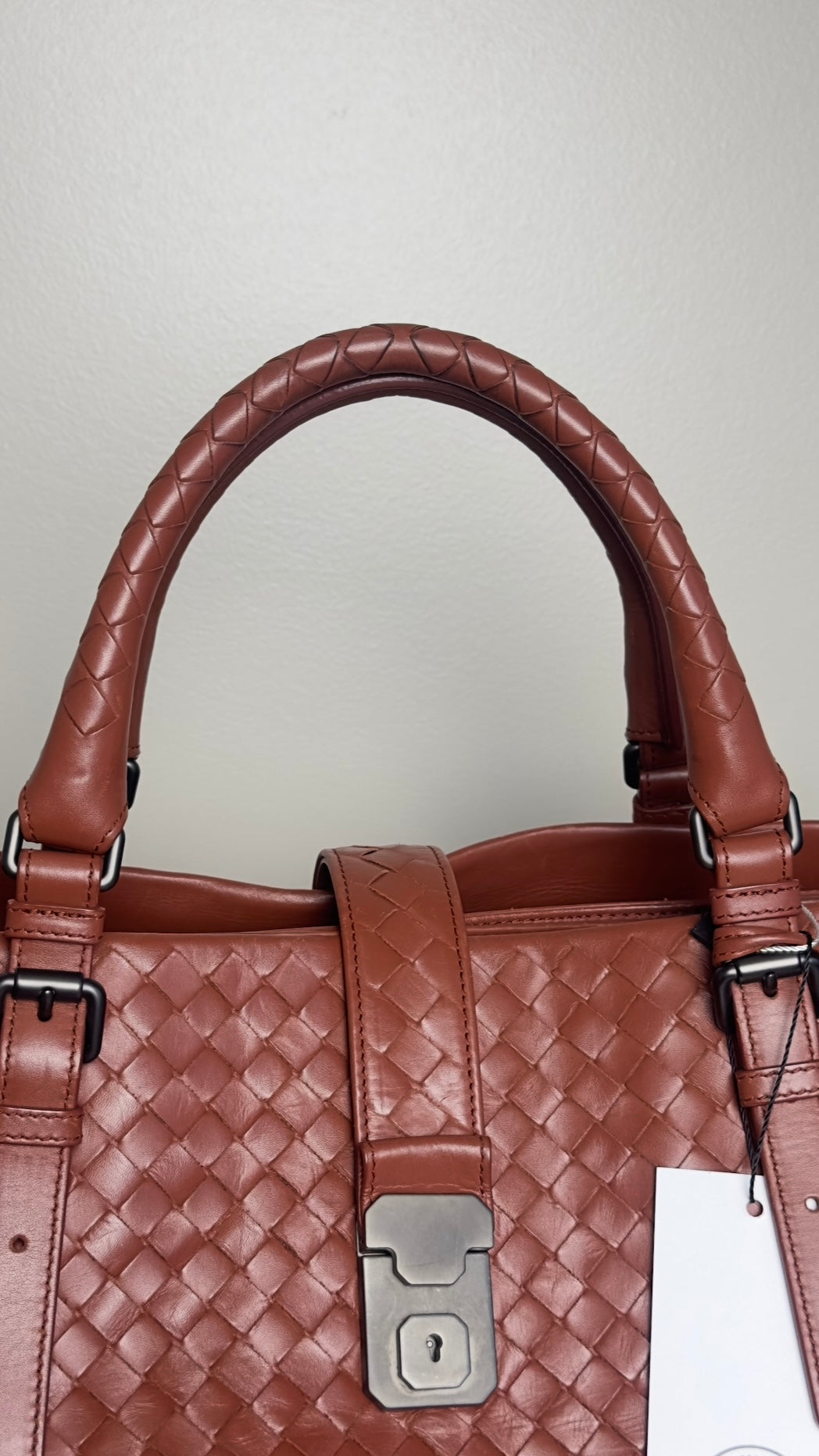BOTTEGA VENETA MEDIUM NAPPA INTERCCIATO ROMA TOTE BAG IN TERRACOTTA