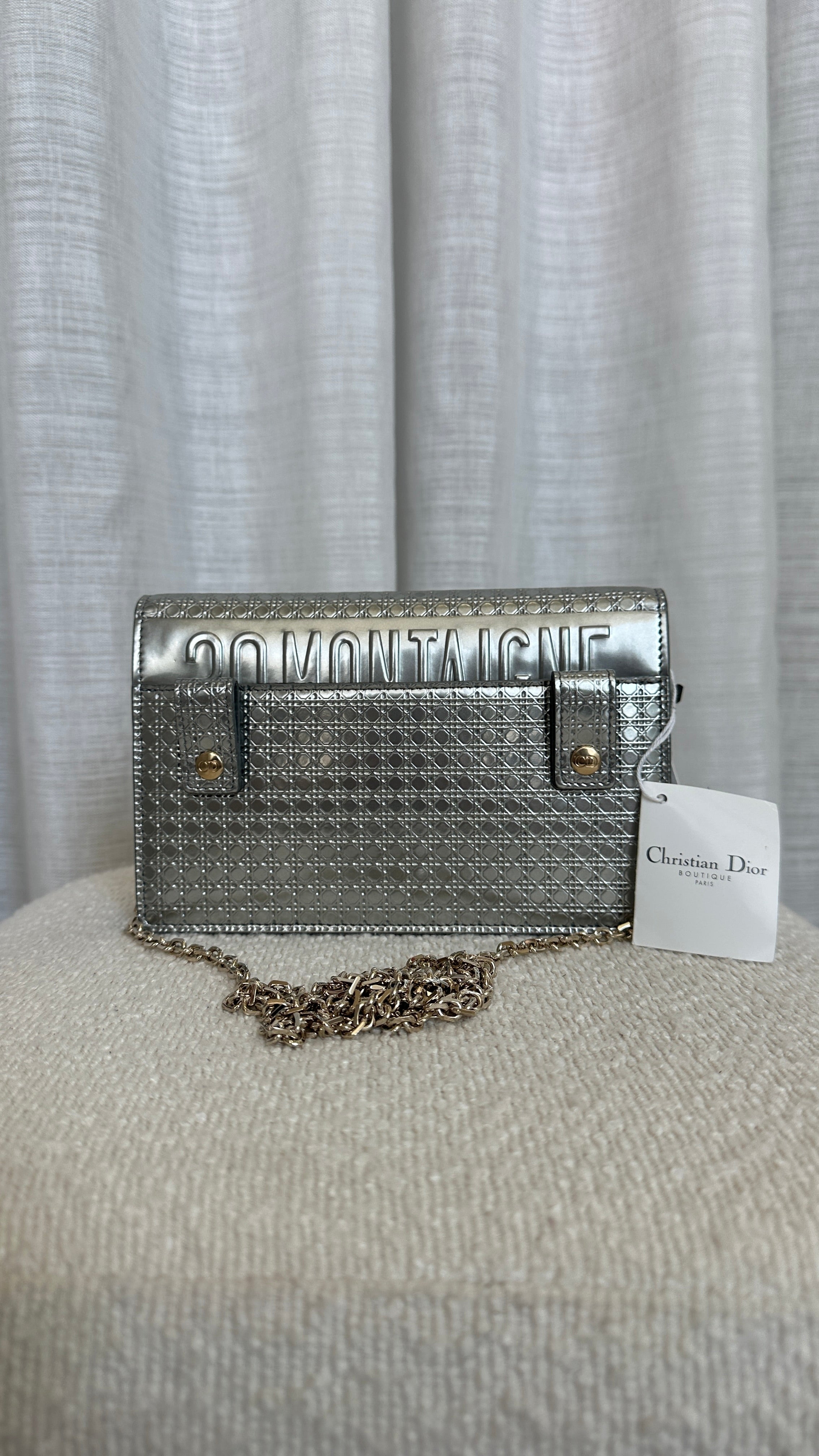 Dior 30 Montaigne 2-in-1 Leather Clutch Bag In Silver