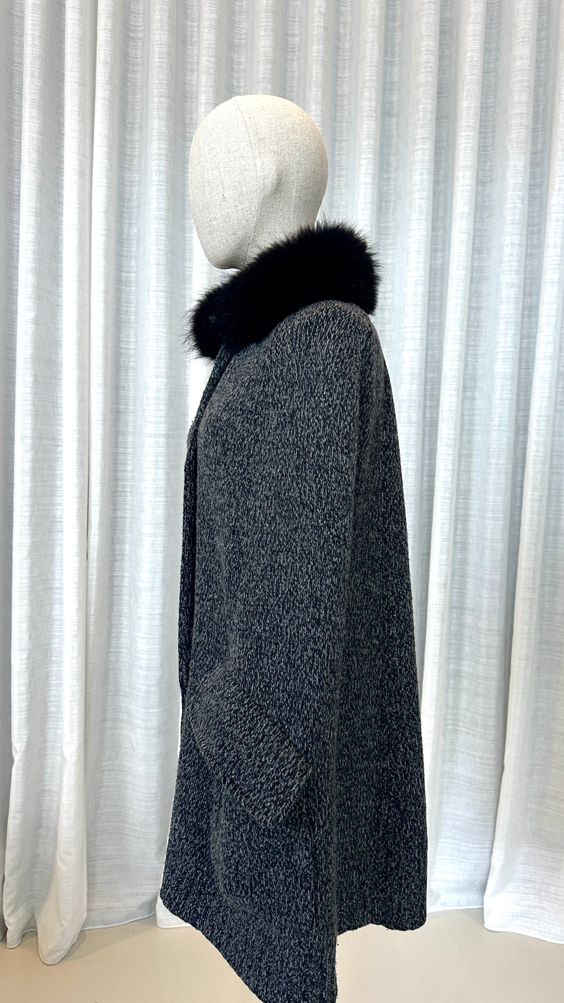 PRADA PONCHO IN GREY