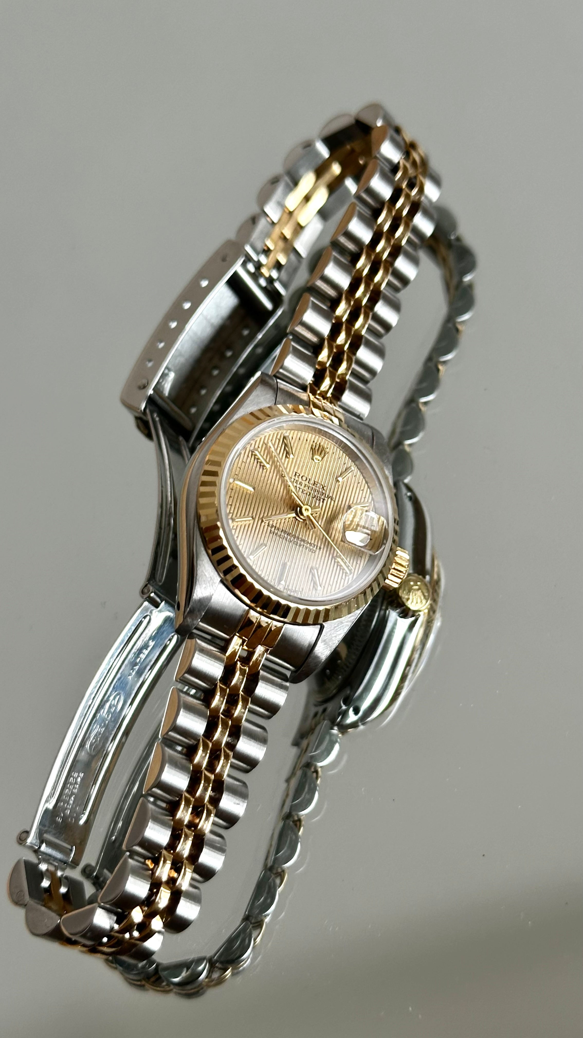 ROLEX LADY DATEJUST 26MM WITH GOLDEN DIAL IN STEEL AND GOLD 18K