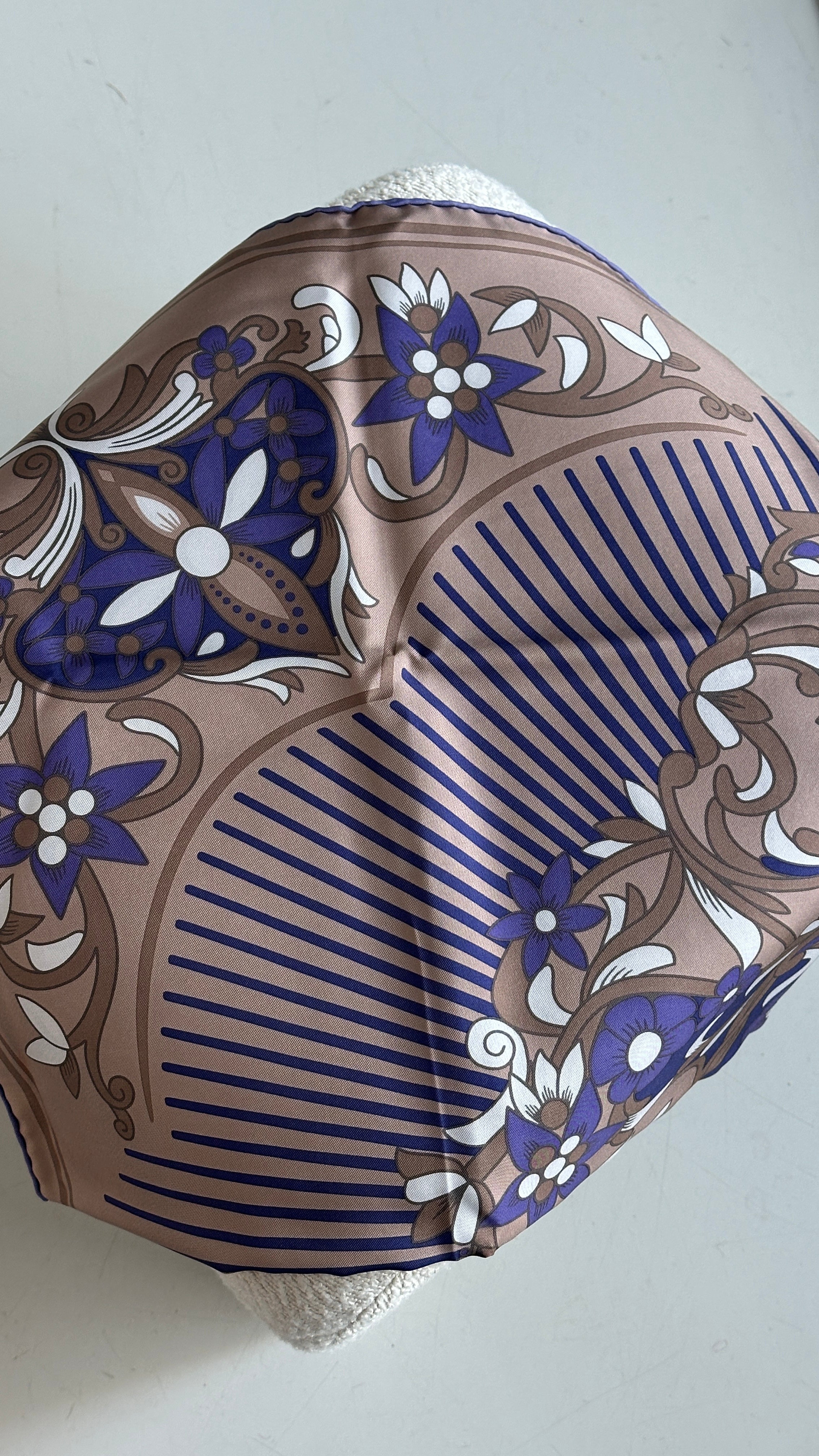 CARTIER SCARF IN PURPLE