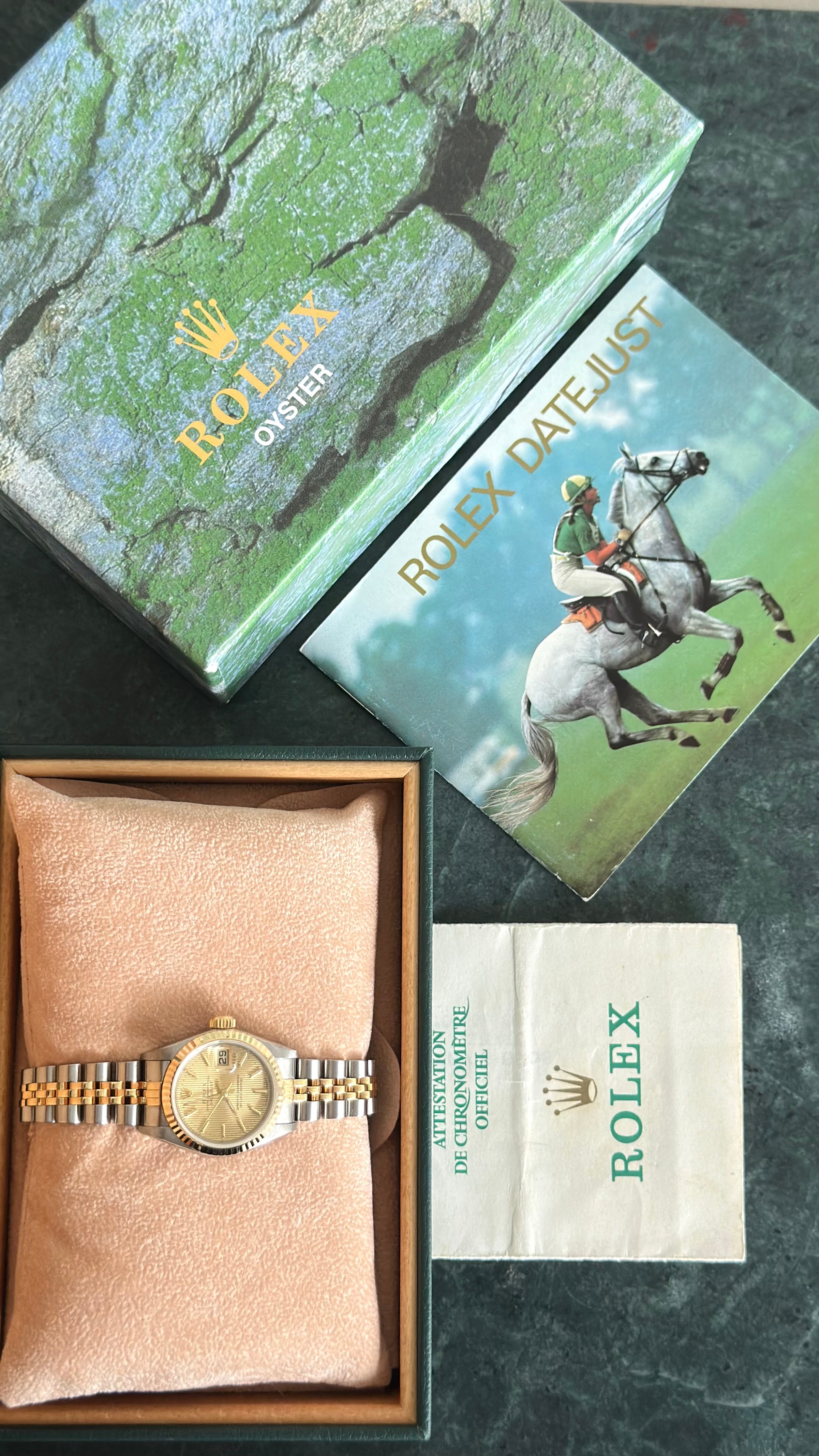 ROLEX LADY DATEJUST 26MM WITH GOLDEN DIAL IN STEEL AND GOLD 18K