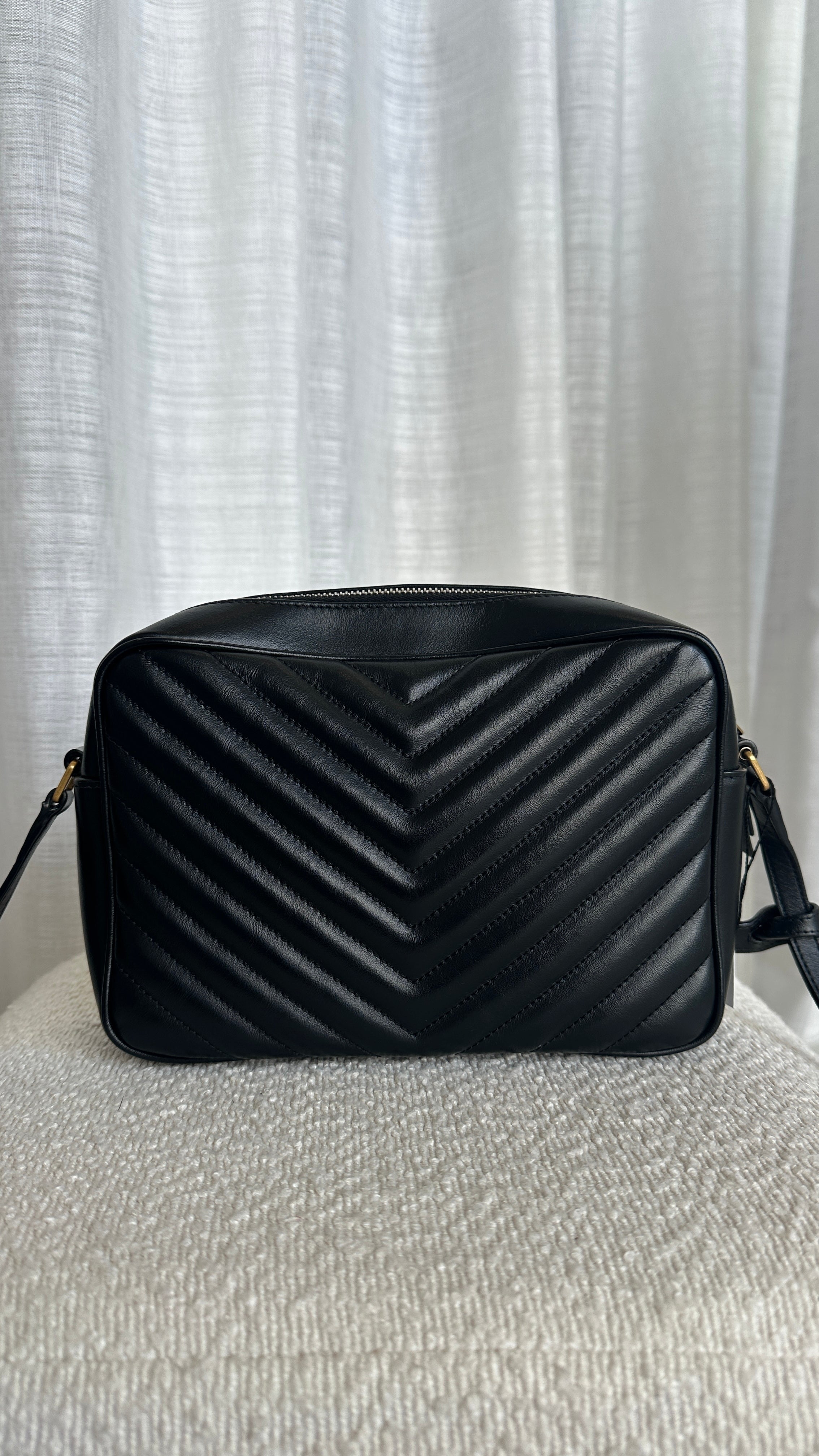 SAINT LAURENT LOU CROSSBODY BAG - IN BLACK
