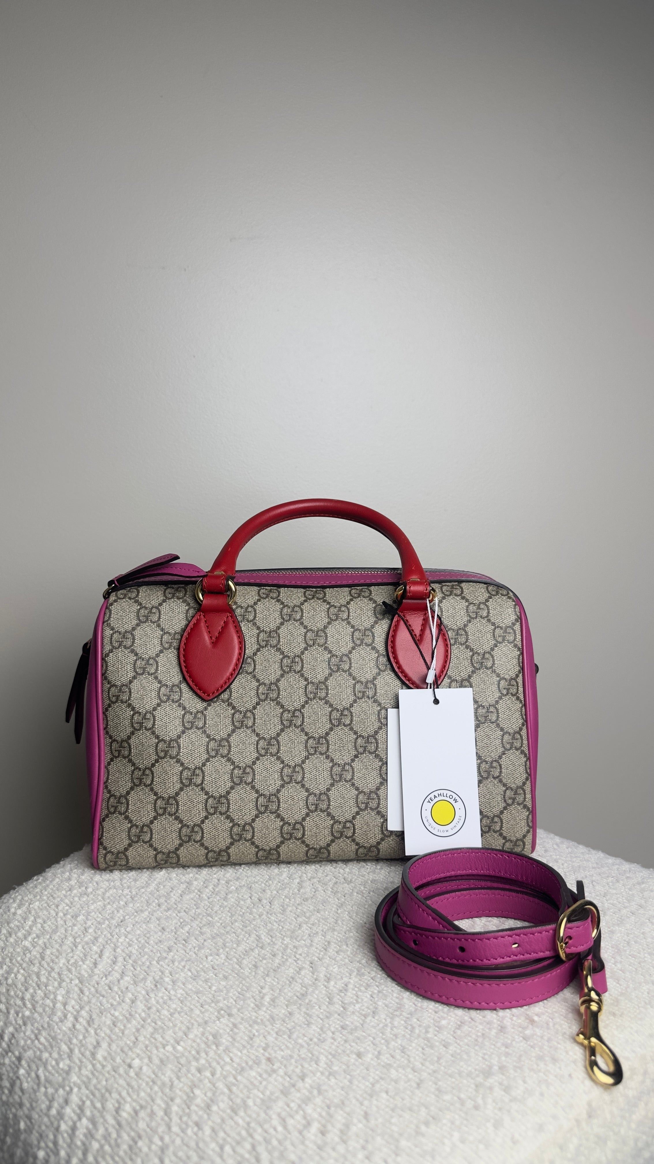 GUCCI SMALL GG SUPREME SATCHEL BAG IN BROWN