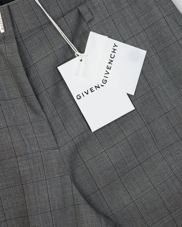Calça Clássica Givenchy - Nova Condição