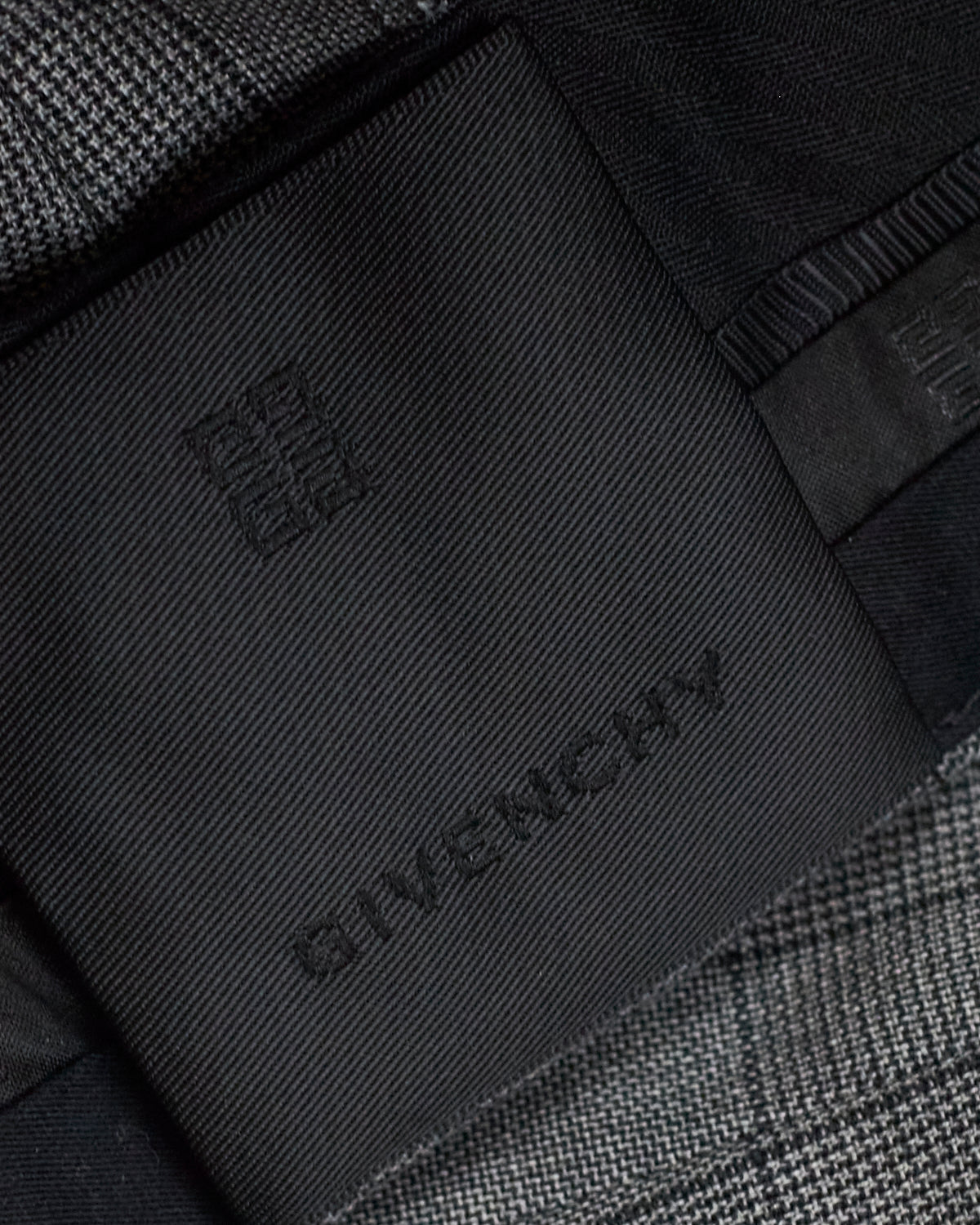 Calça Clássica Givenchy - Nova Condição