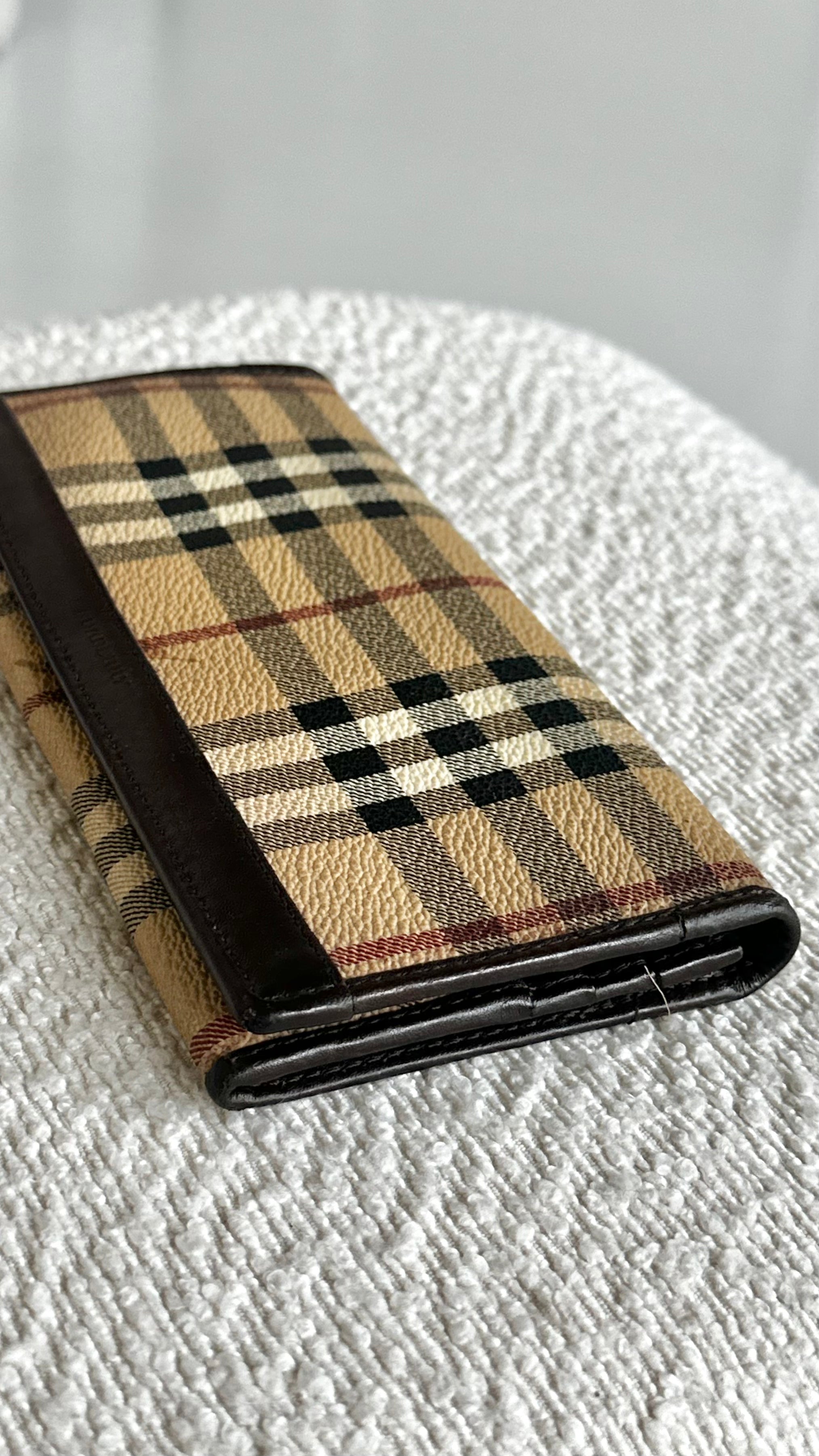 BURBERRY WALLET IN BEIGE