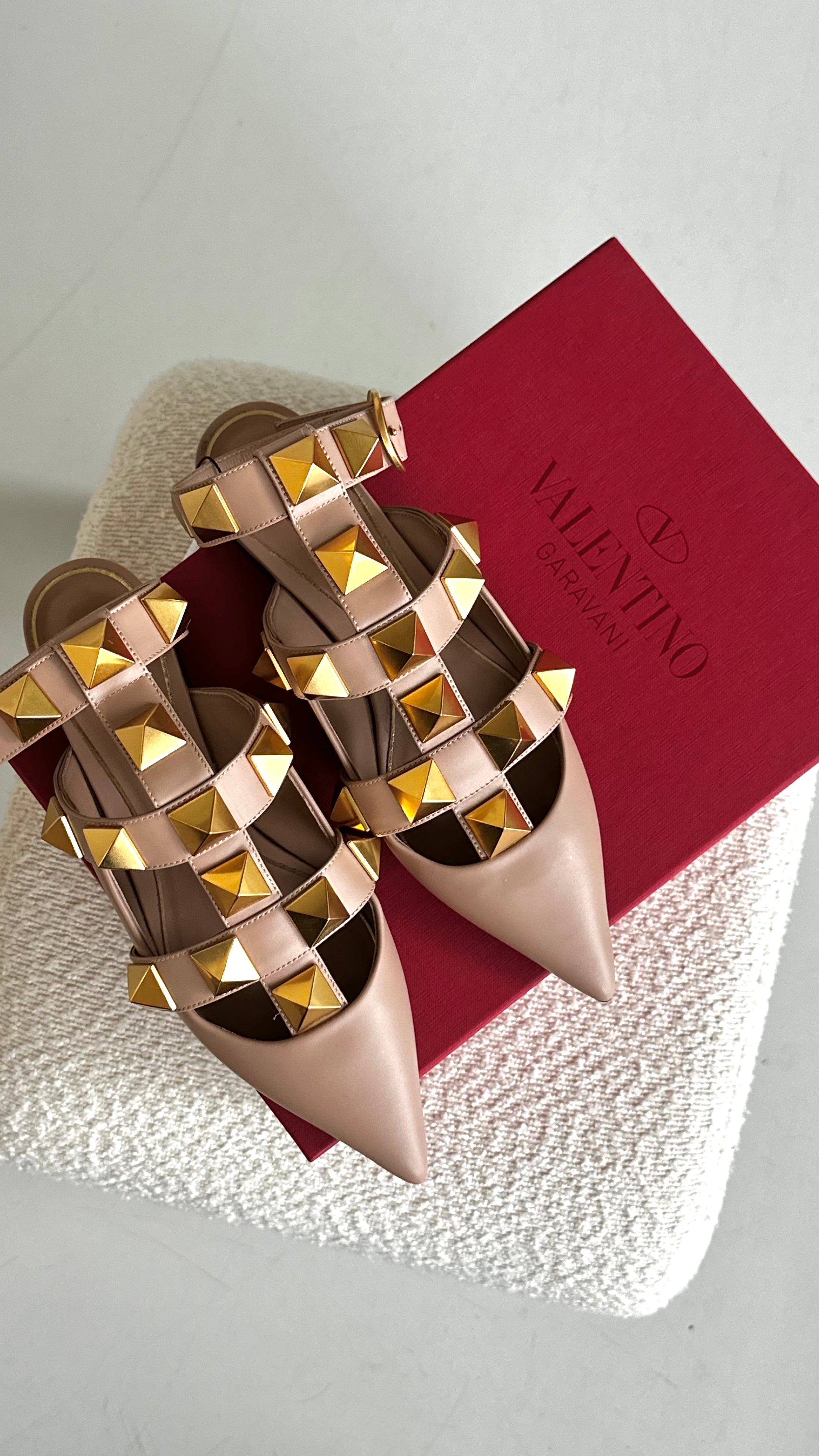 VALENTINO GARAVANI ROMAN STUD BALLERINA SHOES IN PINK -SIZE 35