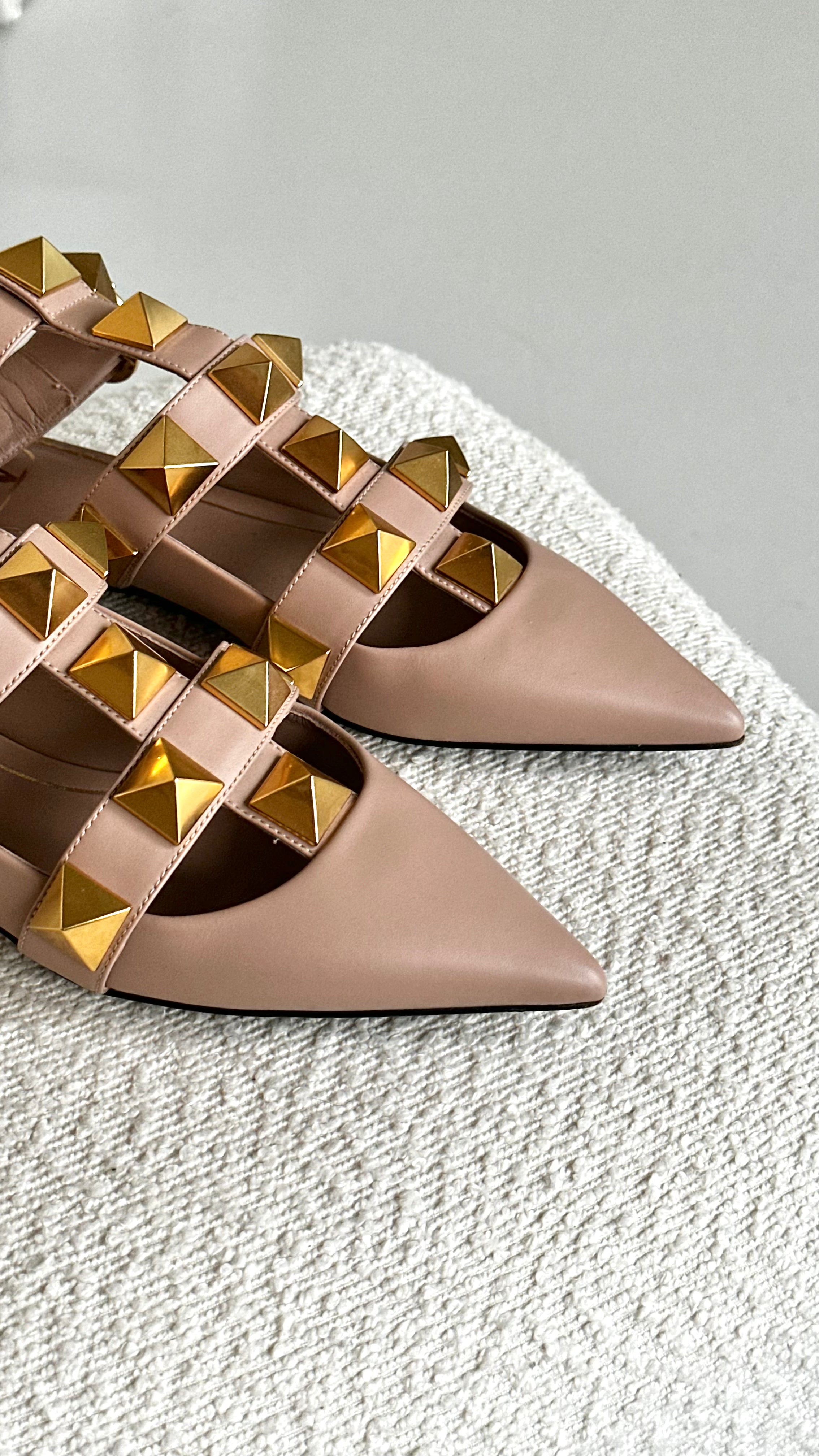 VALENTINO GARAVANI ROMAN STUD BALLERINA SHOES IN PINK -SIZE 35