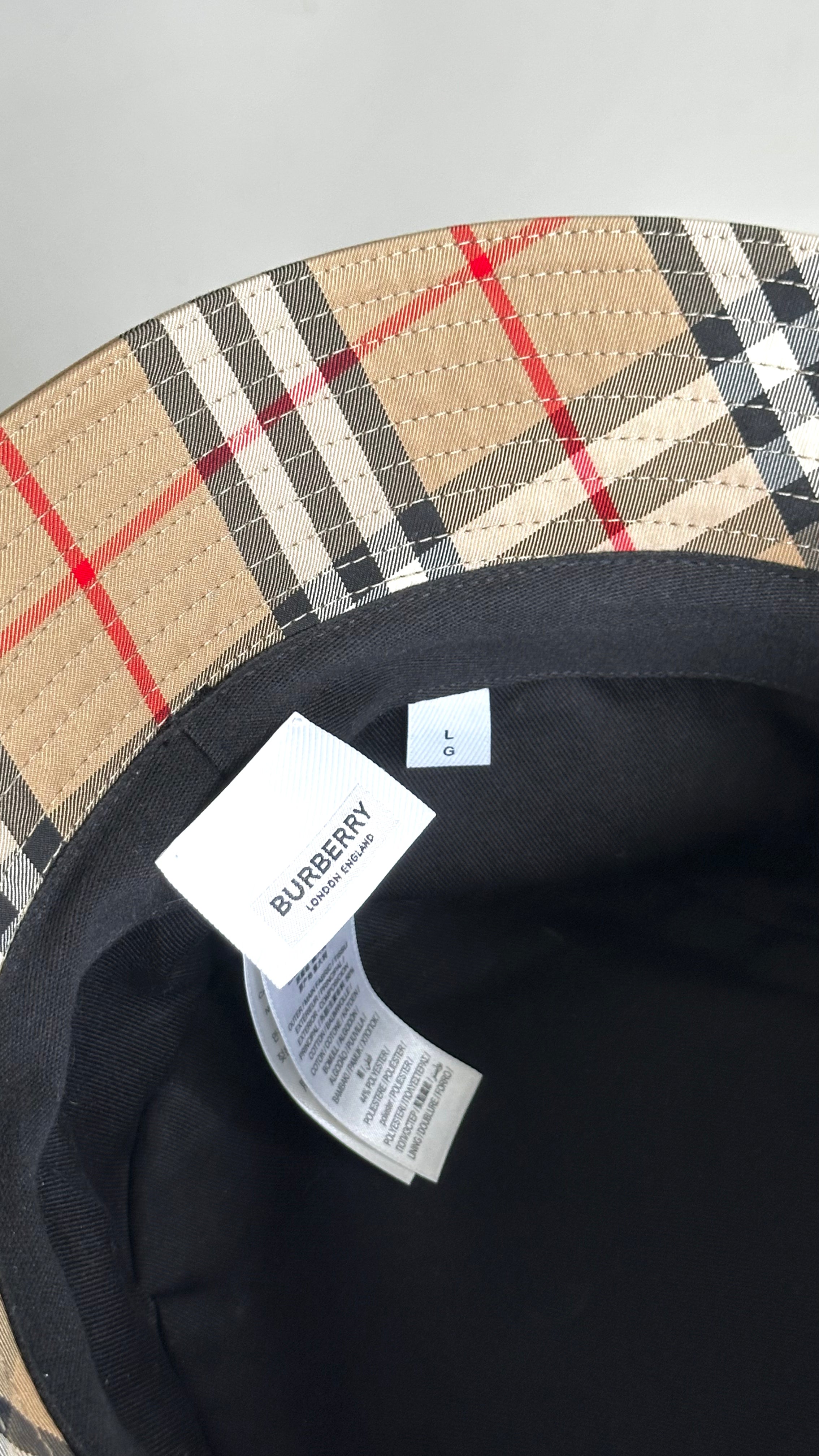 BURBRRY VINTAGE BUCKET HAT IN BEIGE