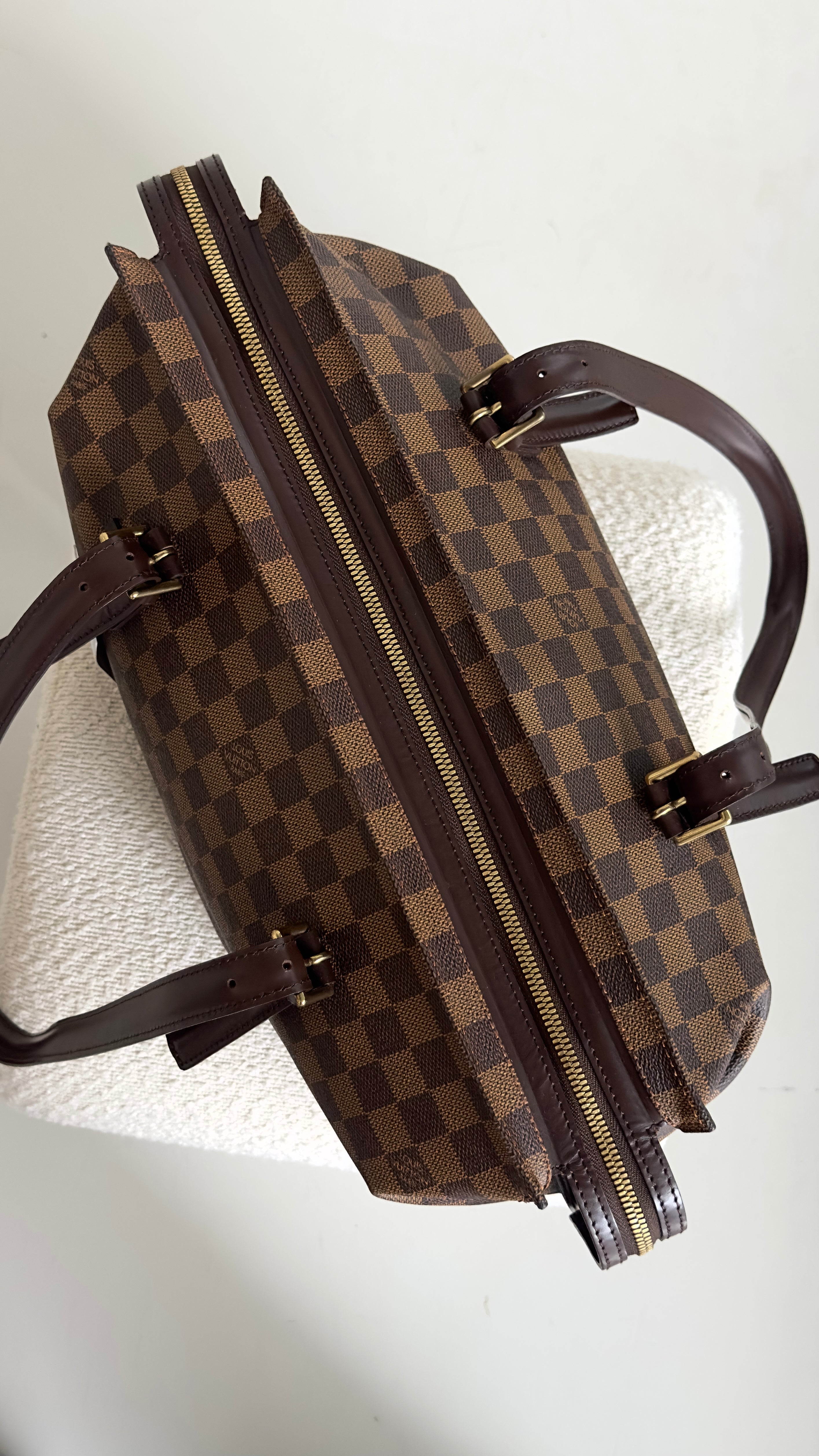LOUIS VUITTON CHELSEA BAG IN BROWN
