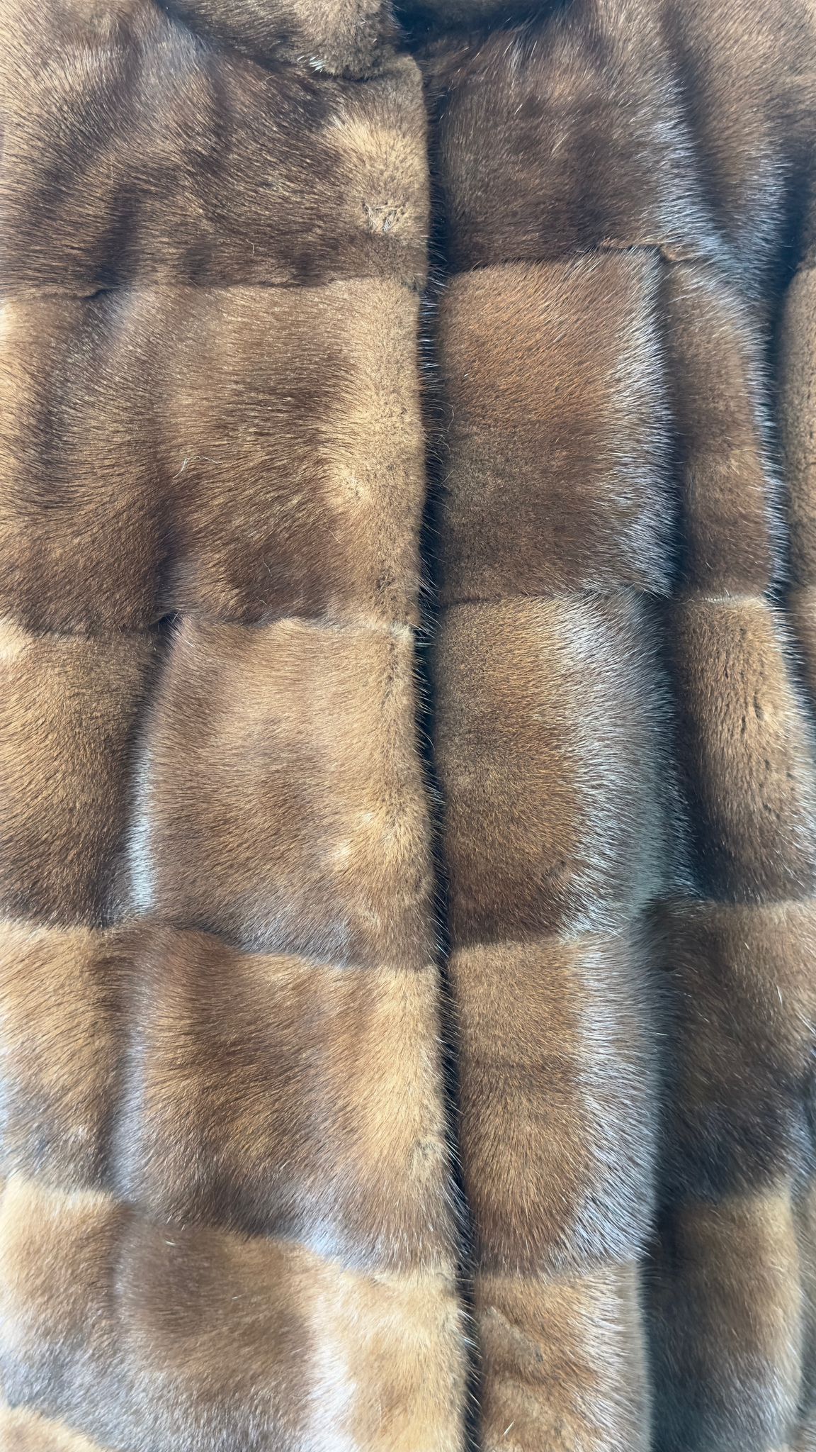 MINK FUR COAT IN BROWN