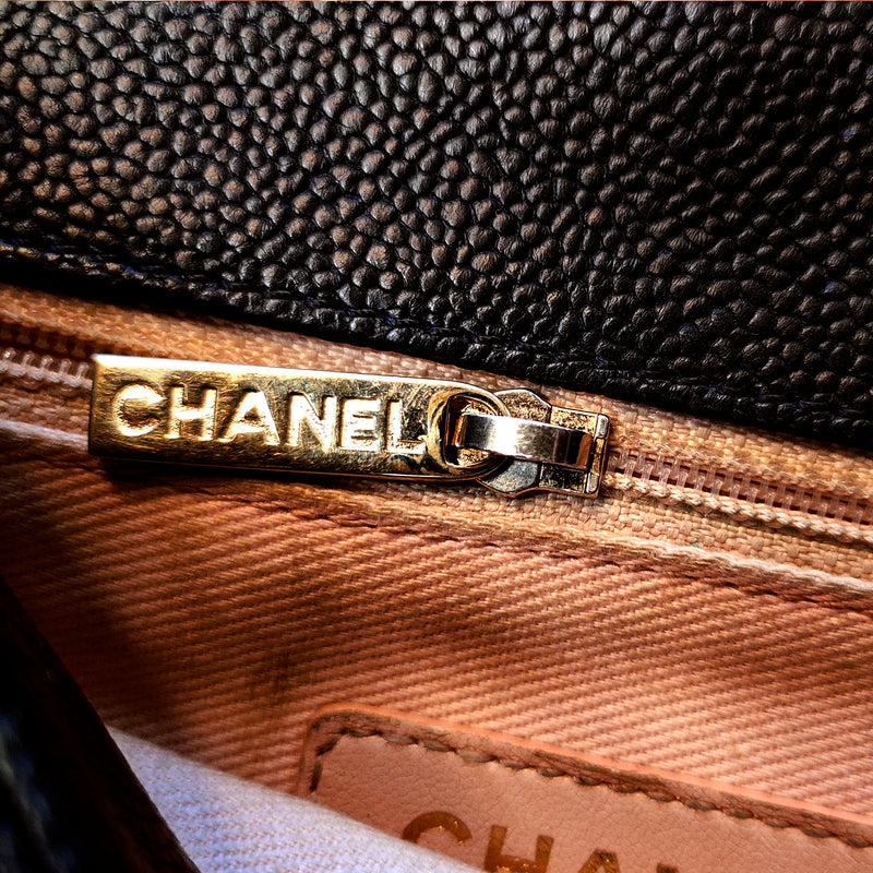 Chanel Thread Around Flap Bag In Black
