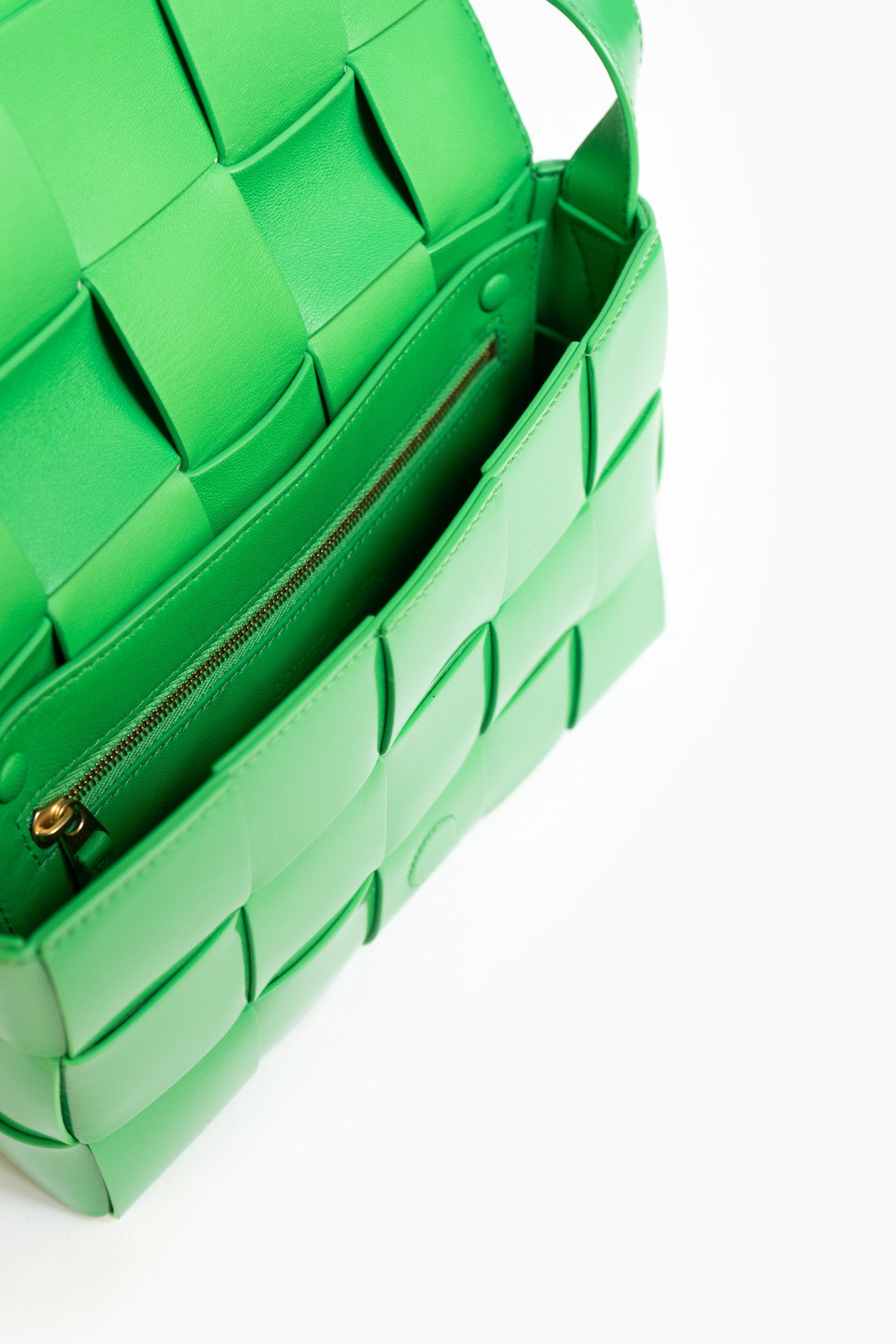 Bottega Veneta Cassete Bag In Green