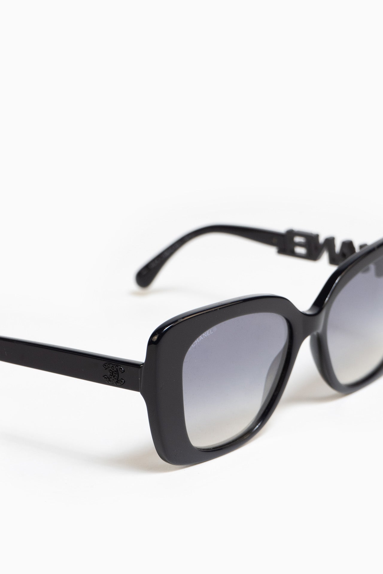 Chanel 5422B Square Sunglasses In Black