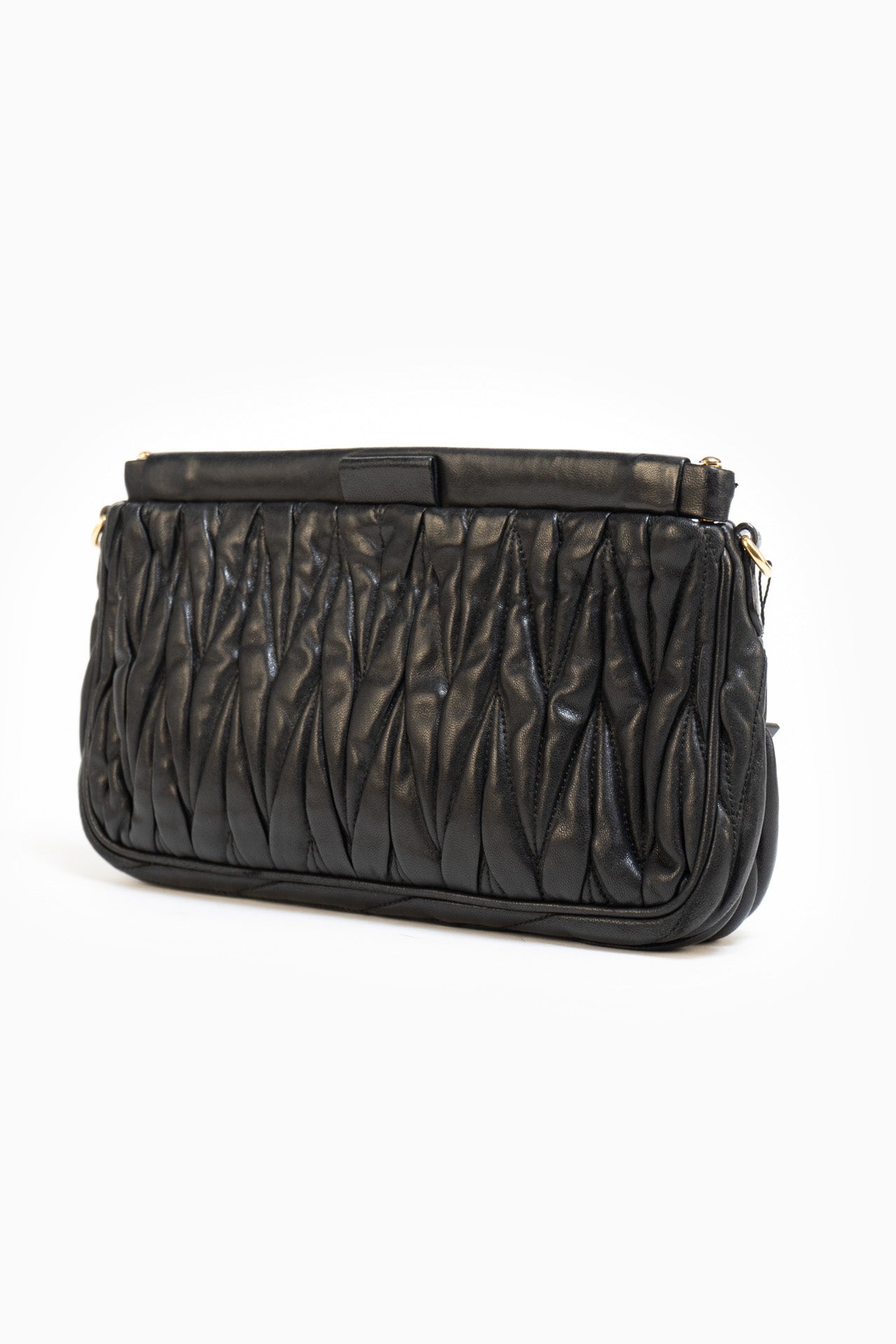 Miu Miu Matelasse Clutch Bag In Black