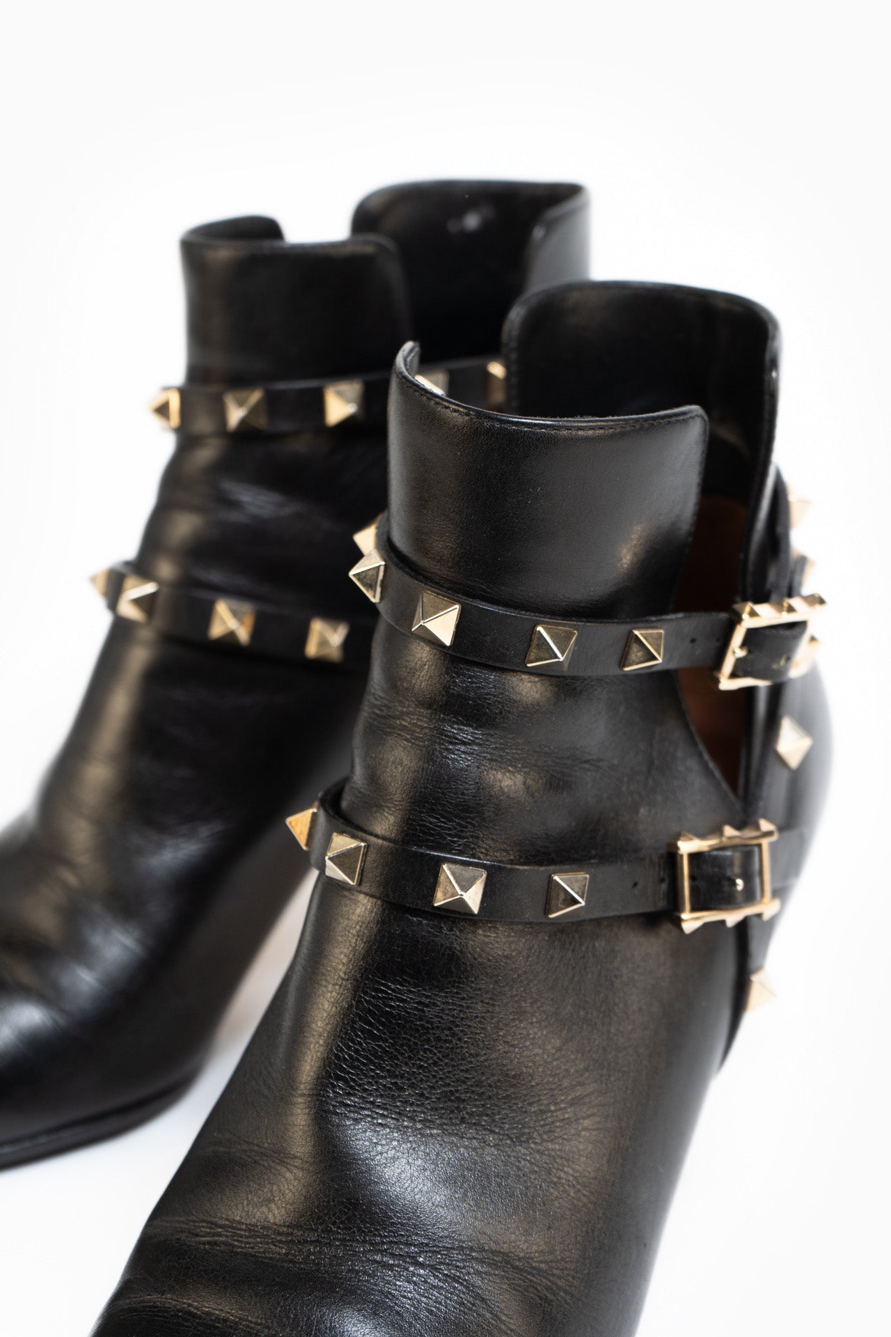 Valentino Garavani Rockstud High Heel Boots In Black - Size 39