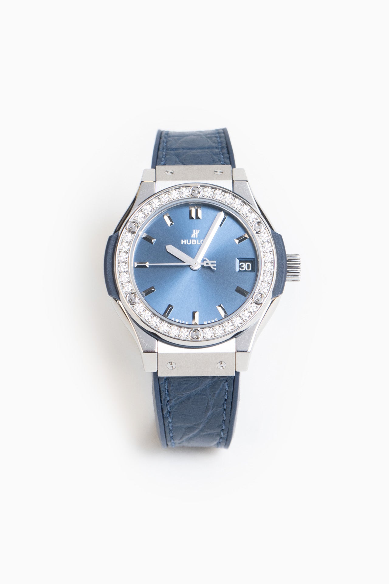 Hublot Classic Fusion 33 Diamons In Blue