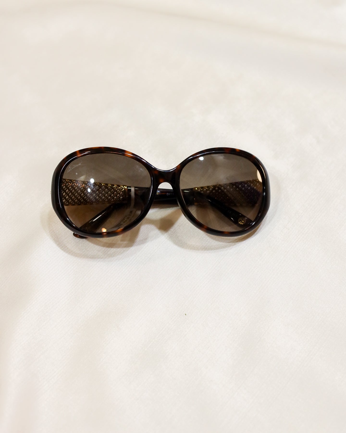 Gucci Havana Round Sunglasses - with box