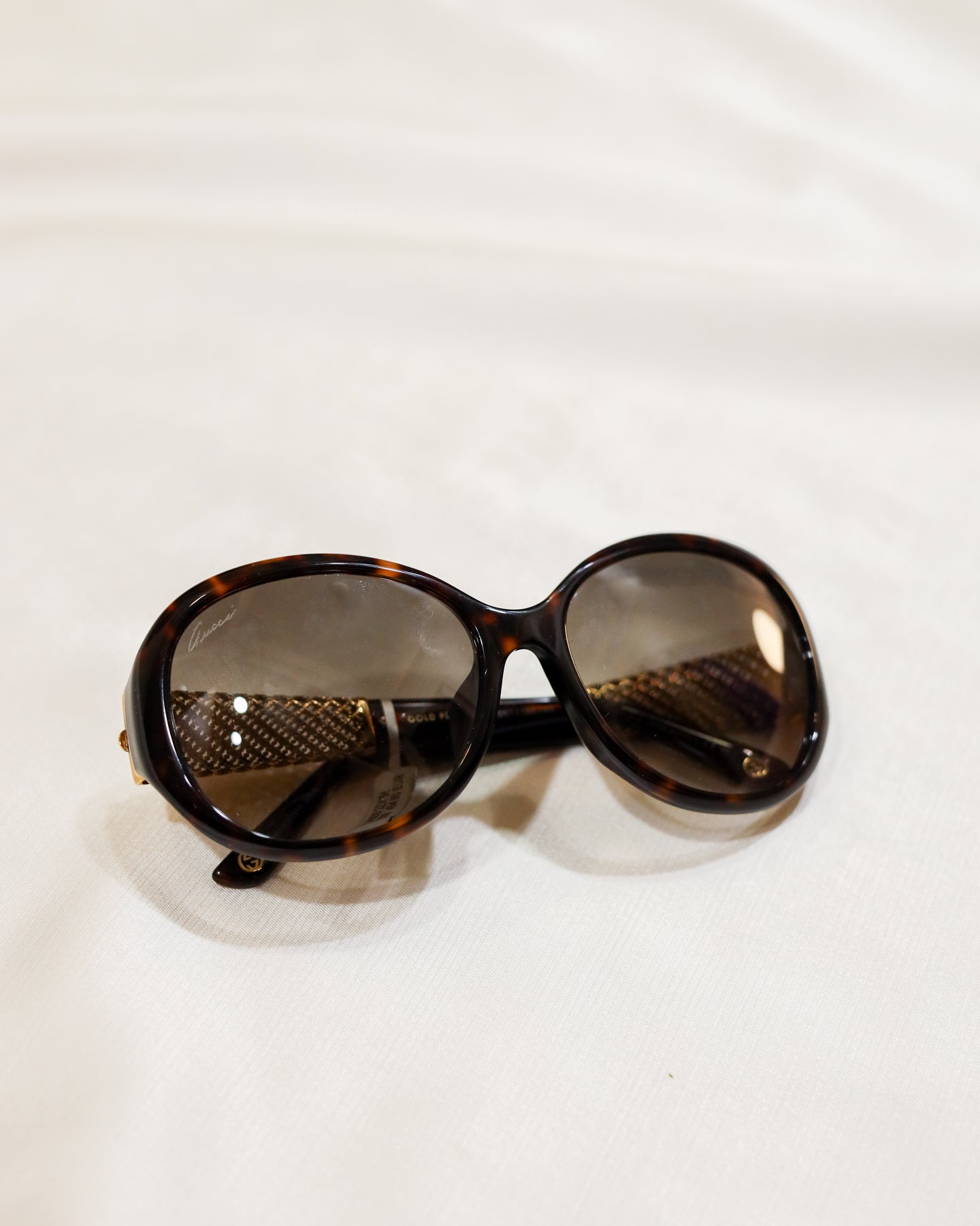 Gucci Havana Round Sunglasses - with box