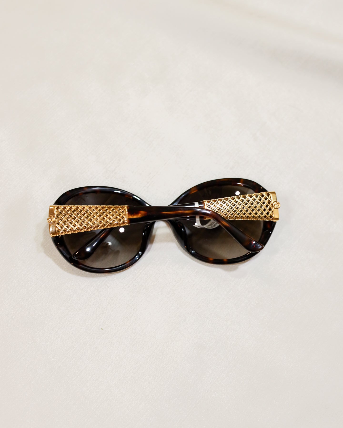 Gucci Havana Round Sunglasses - with box