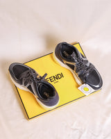 Fendi Low Top Leather And Mesh Sneaker em preto e branco - tamanho 37 - com caixa e dust bag