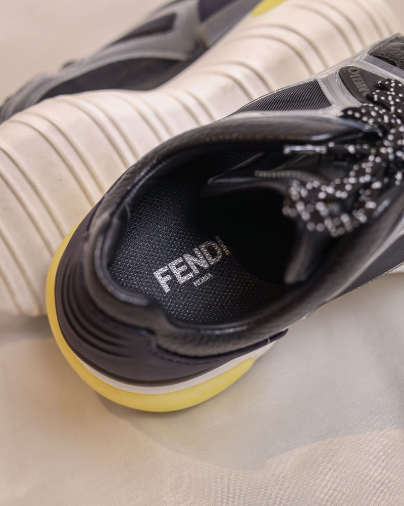Fendi Low Top Leather And Mesh Sneaker em preto e branco - tamanho 37 - com caixa e dust bag