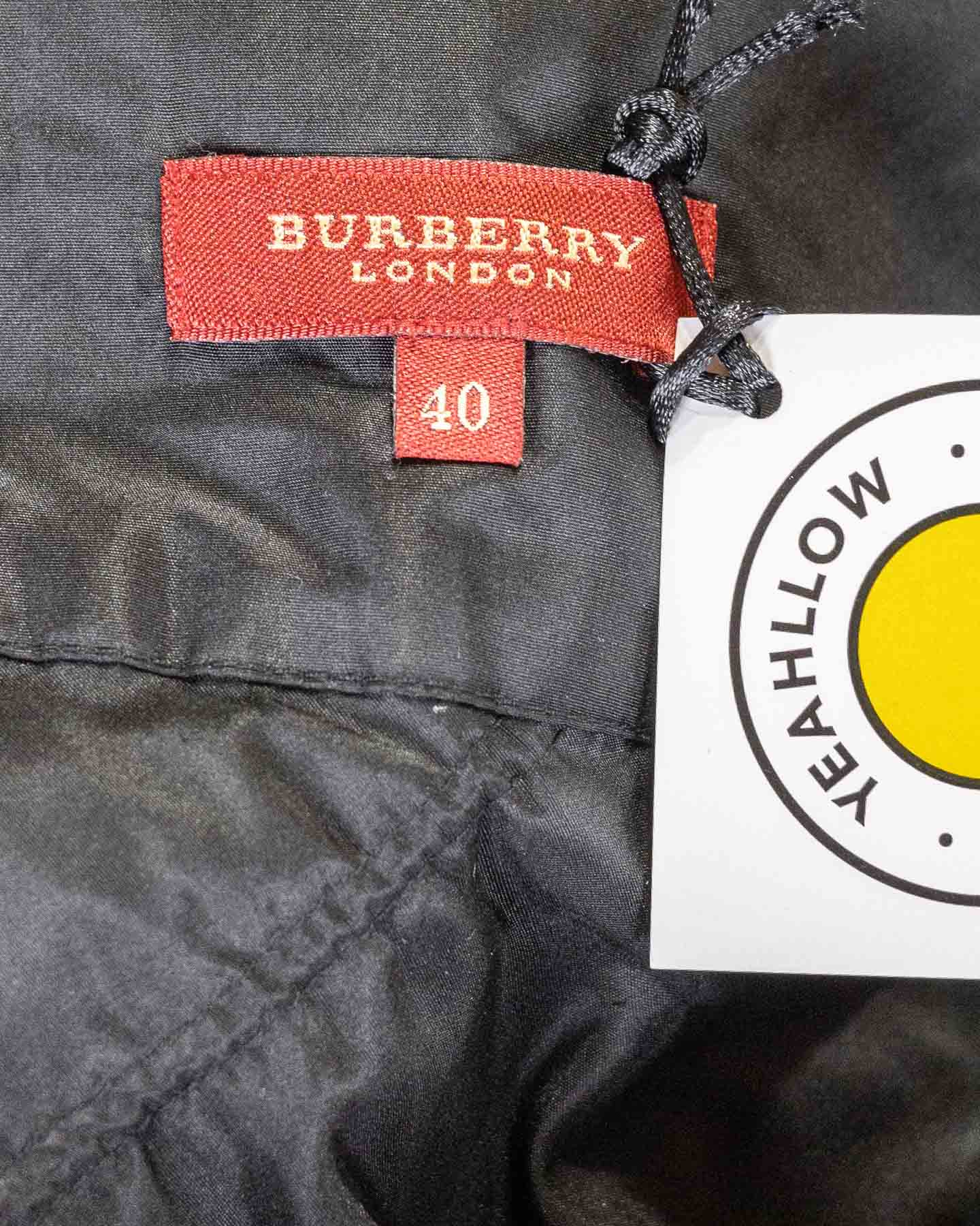 Jupe noire Burberry avec ceinture