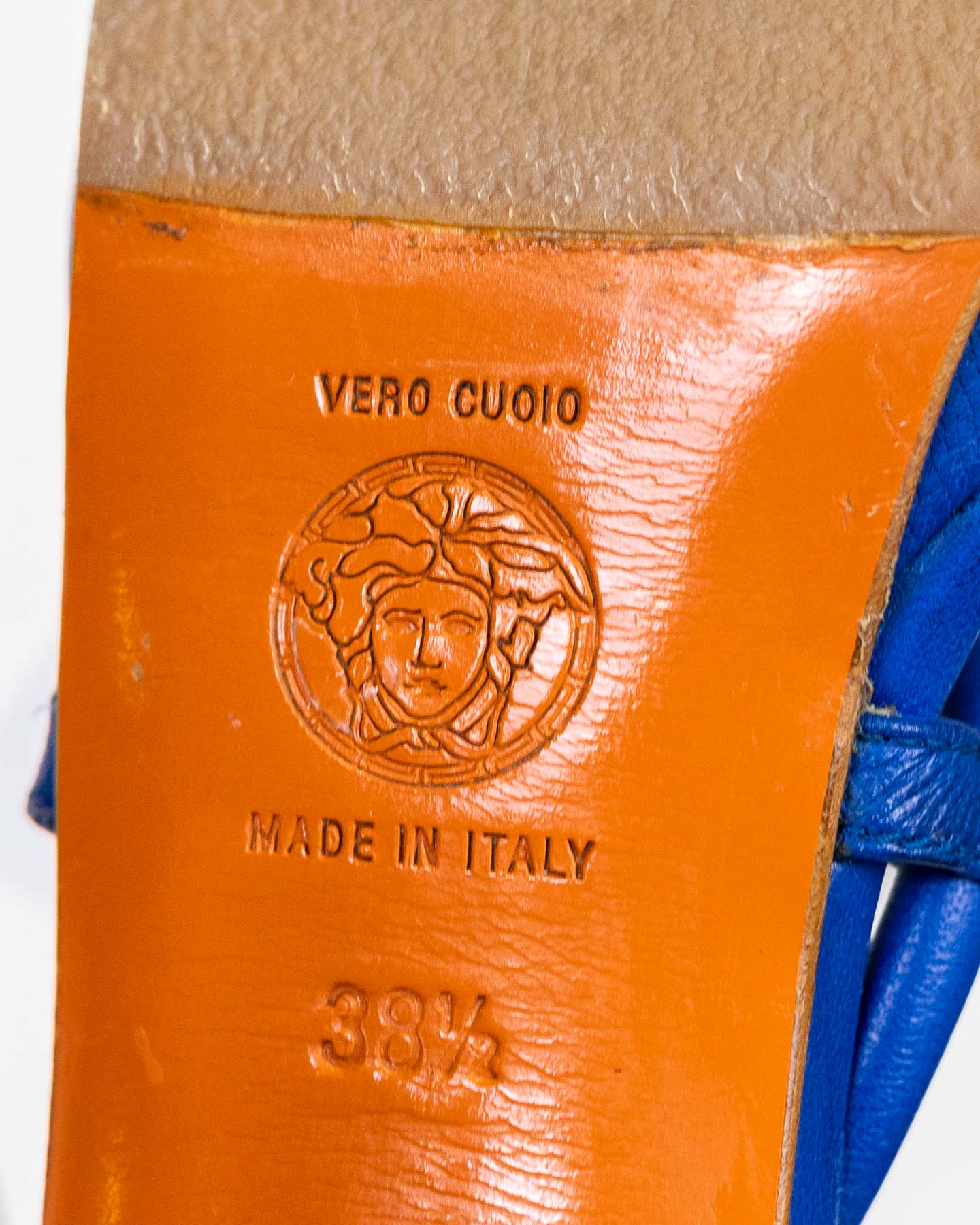 Sandália de salto azul Versace detalhe dourado com dust bag - tamanho 38,5 