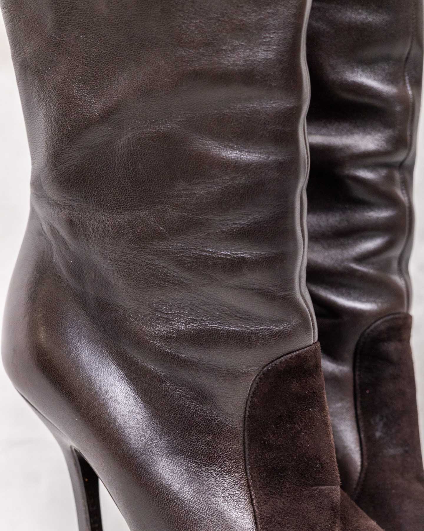 Botas de couro salto alto Yves Saint Laurent - tamanho 38 com caixa 