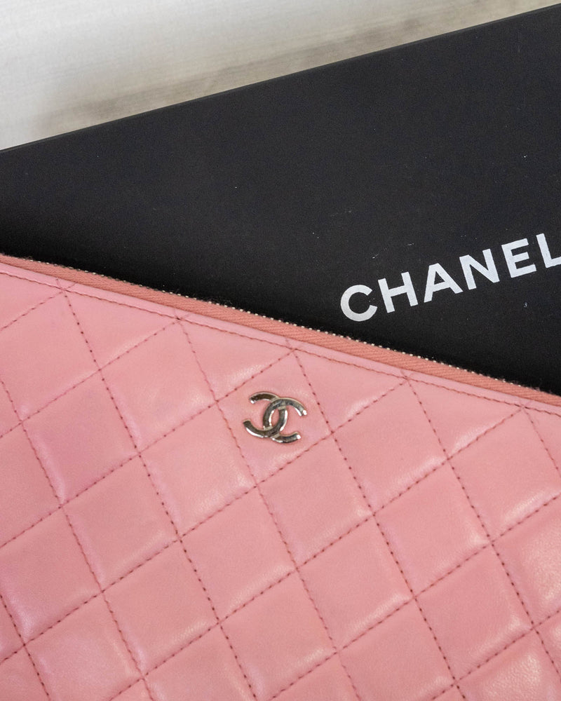 Chanel Round Zipper Long Wallet Lambskin In Pink