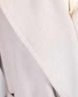 Burberry Manteau en laine avec ceinture en gris 
