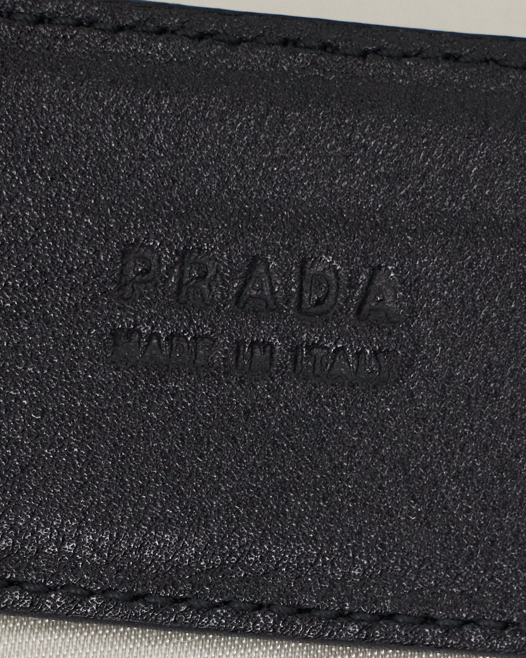 Ceinture en cuir vinil noir Prada - taille 36